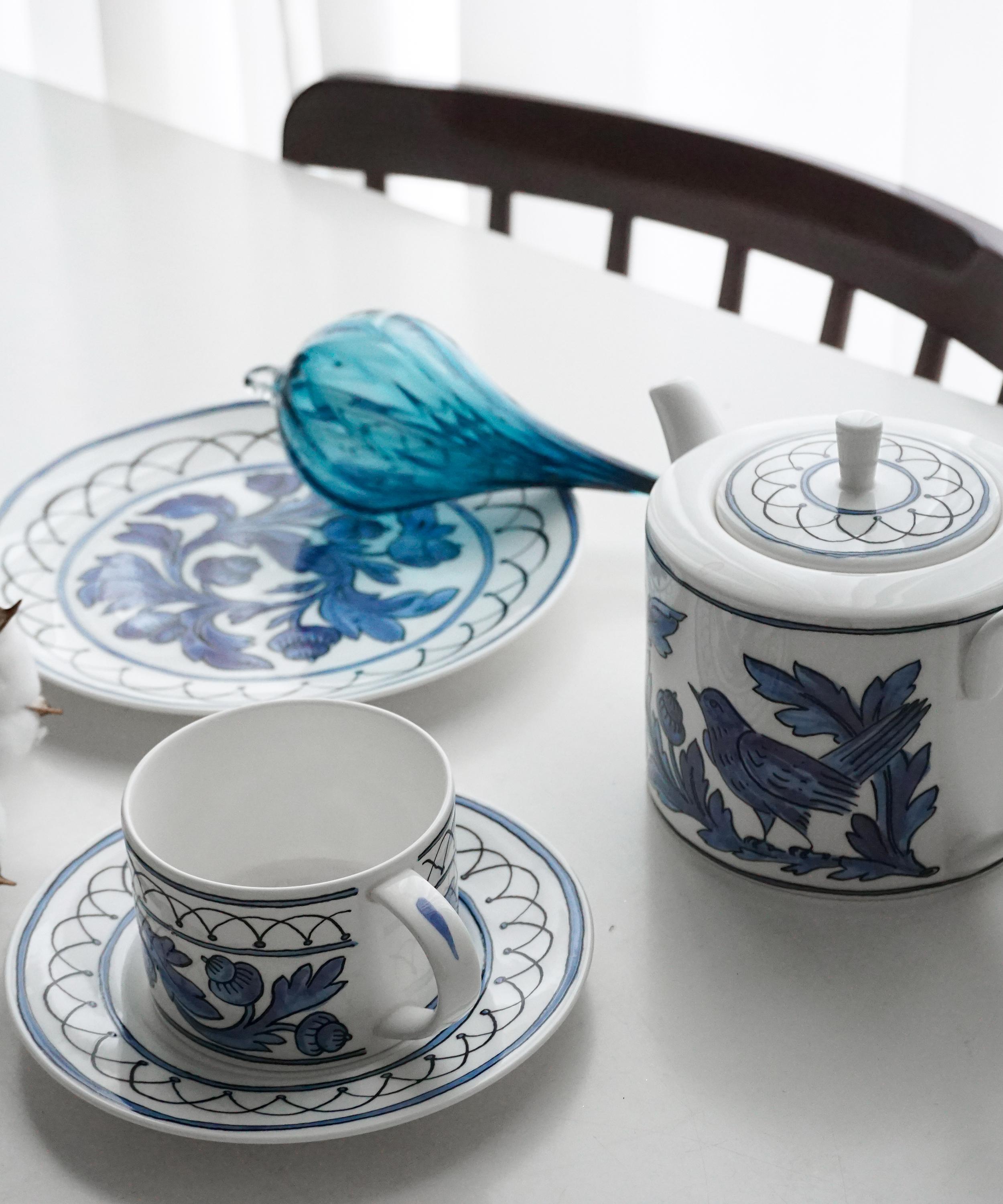 Twig New York - Heritage Blue Bird Teapot image number 2