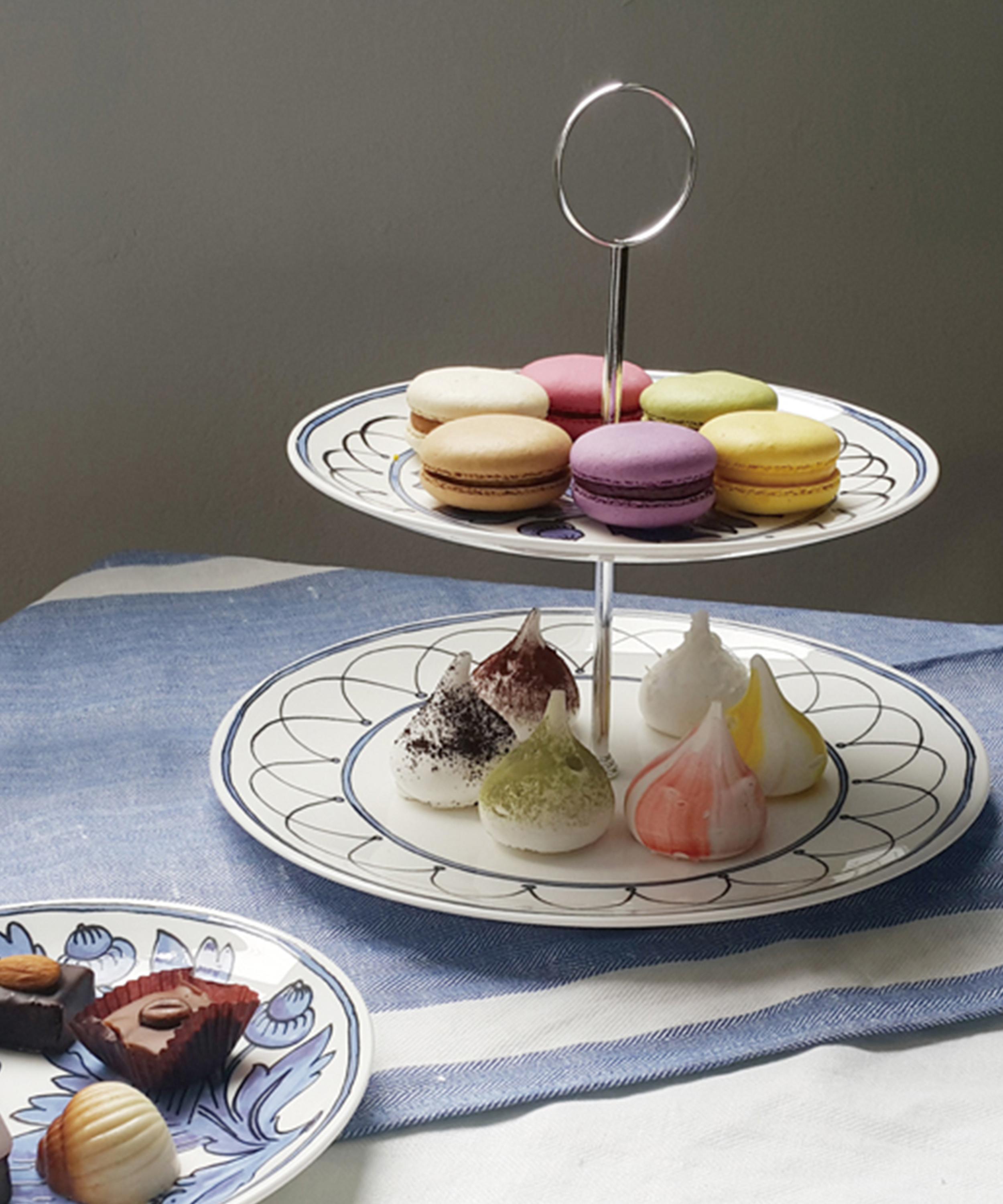 Twig New York - Heritage Blue Bird Two-Tiered Cake Stand image number 1