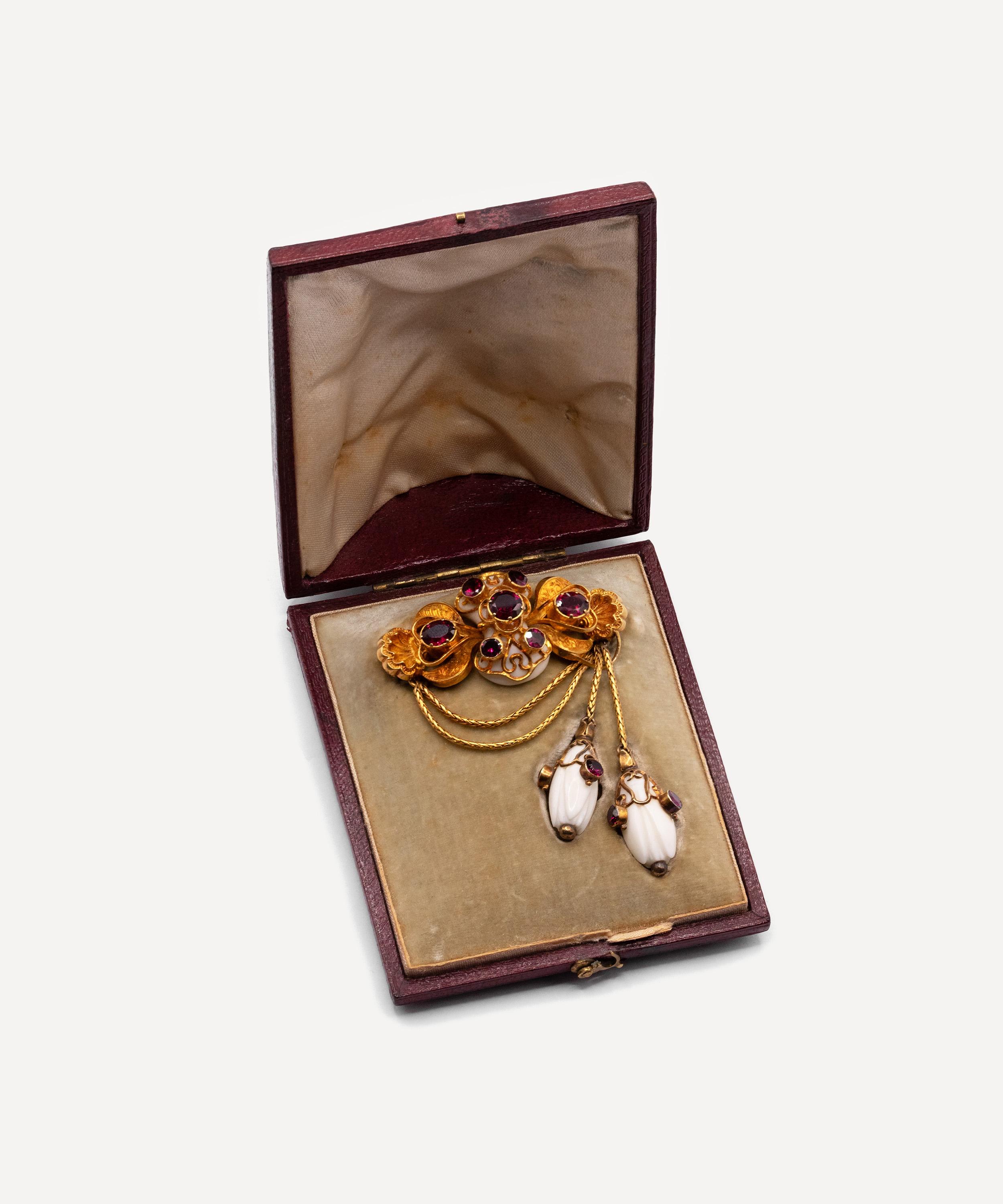 Kojis - 14ct Gold Victorian Coral and Garnet Brooch image number 2