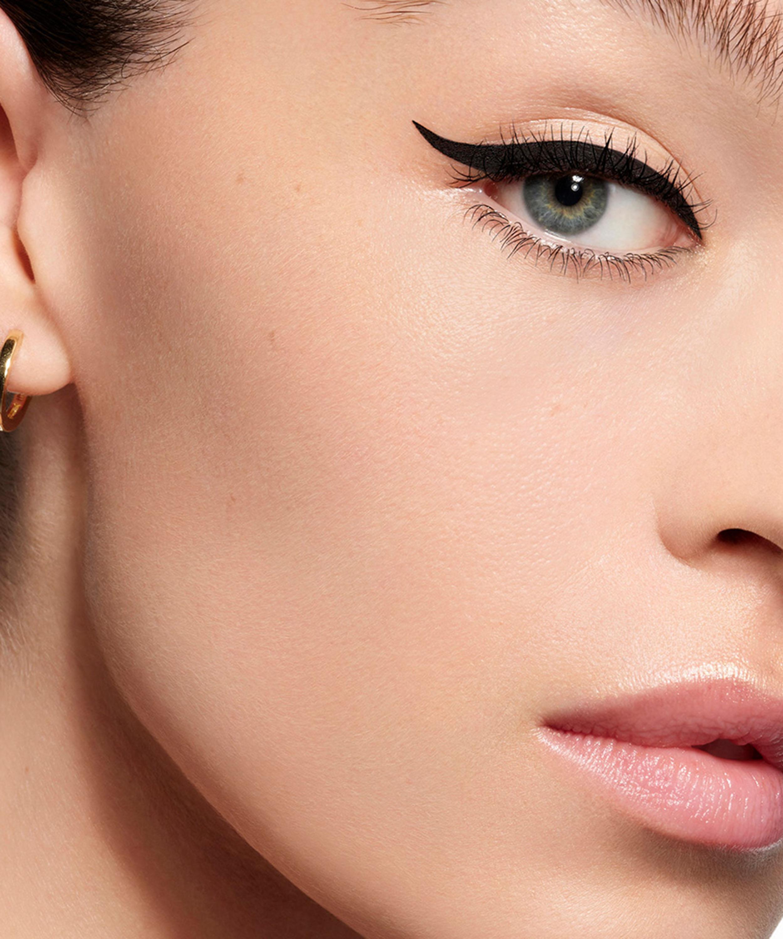 Guerlain - Noir G 24h Graphic Liner 0.55ml image number 2