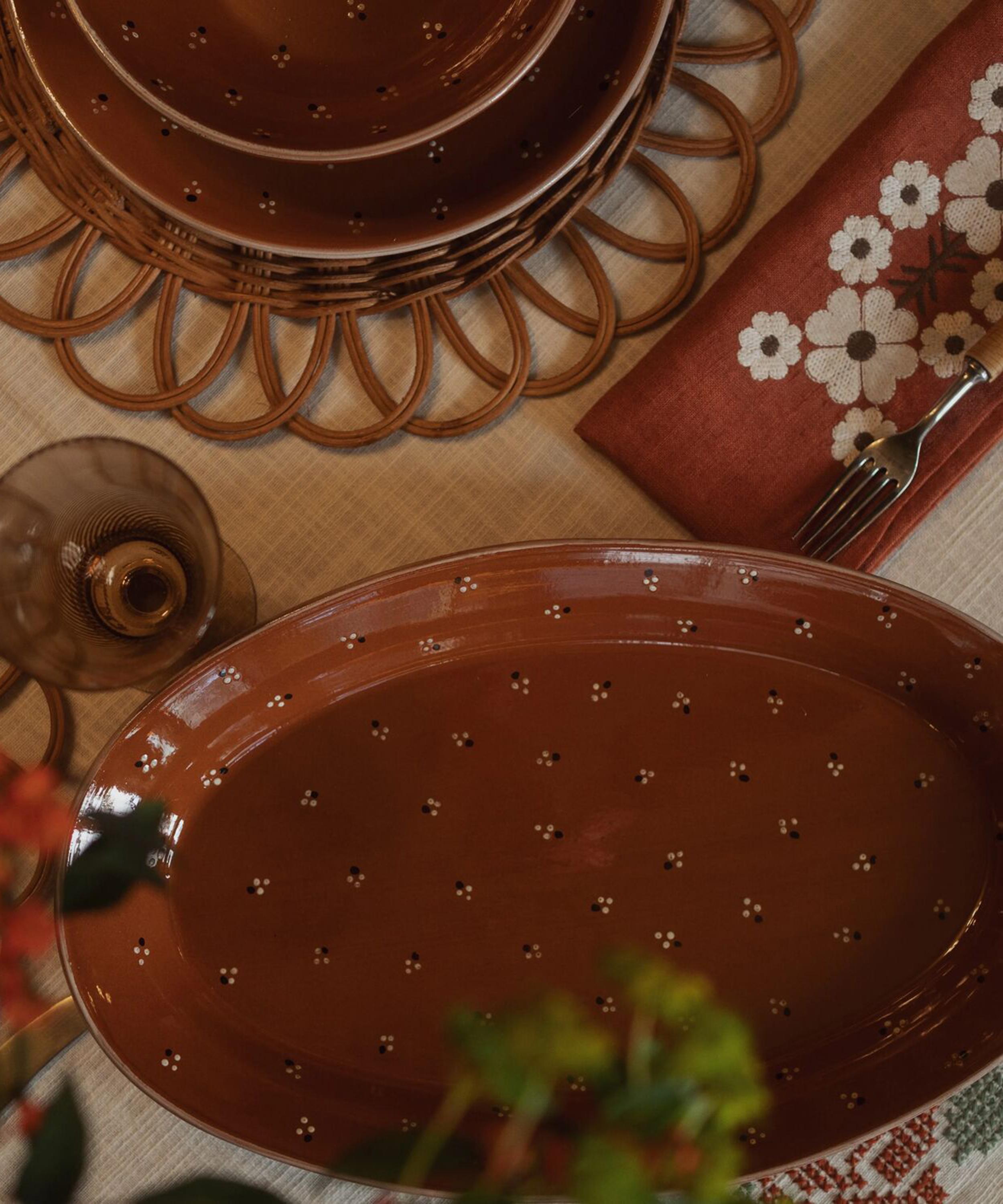 Sharland England - Dotty Serving Platter image number 1