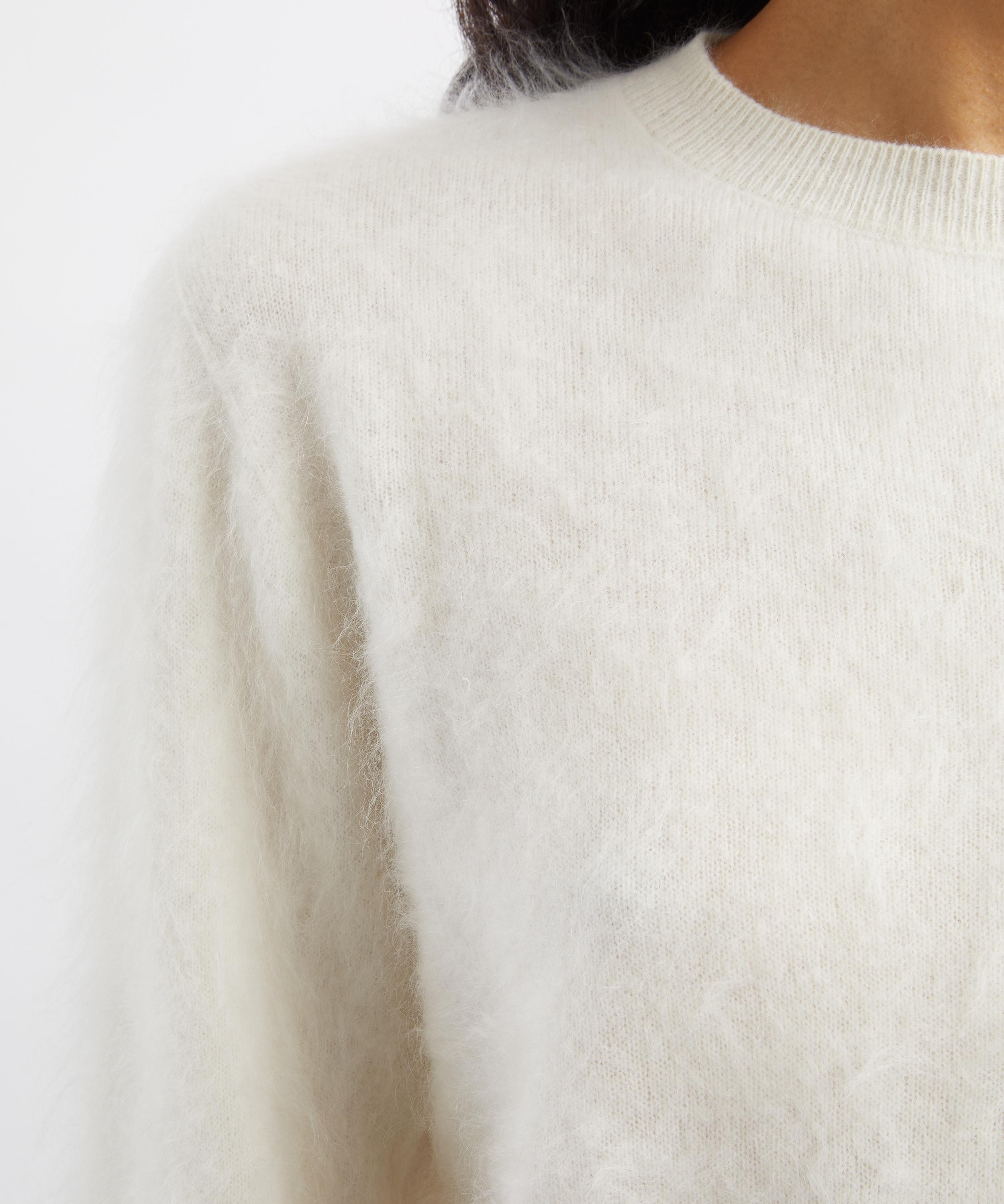 Jumper 1234 - Cream Brushed Cashmere Crew Jumper image number 4
