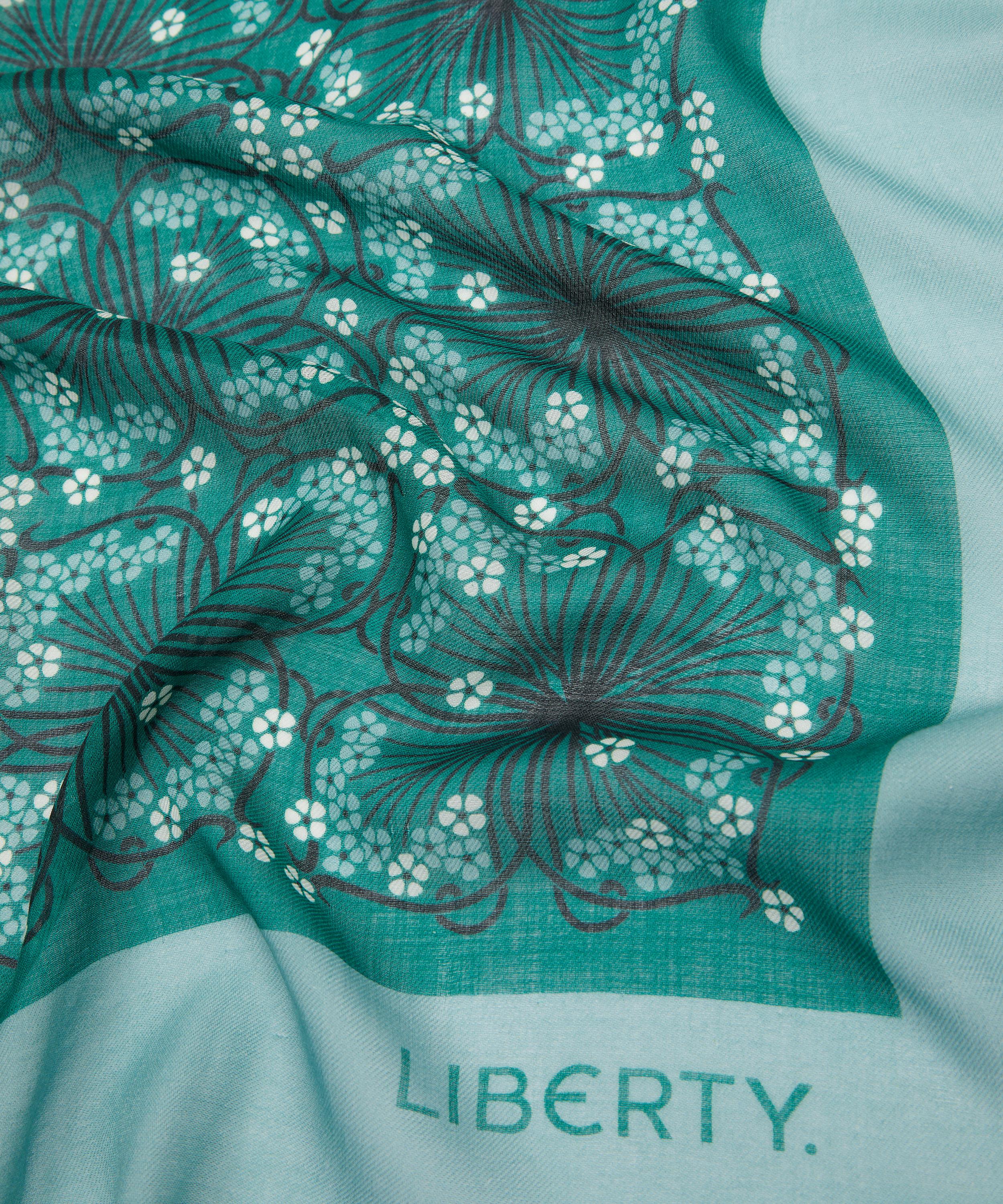 Liberty - Iphis Meadow 135X135 Wool-Silk Scarf image number 3