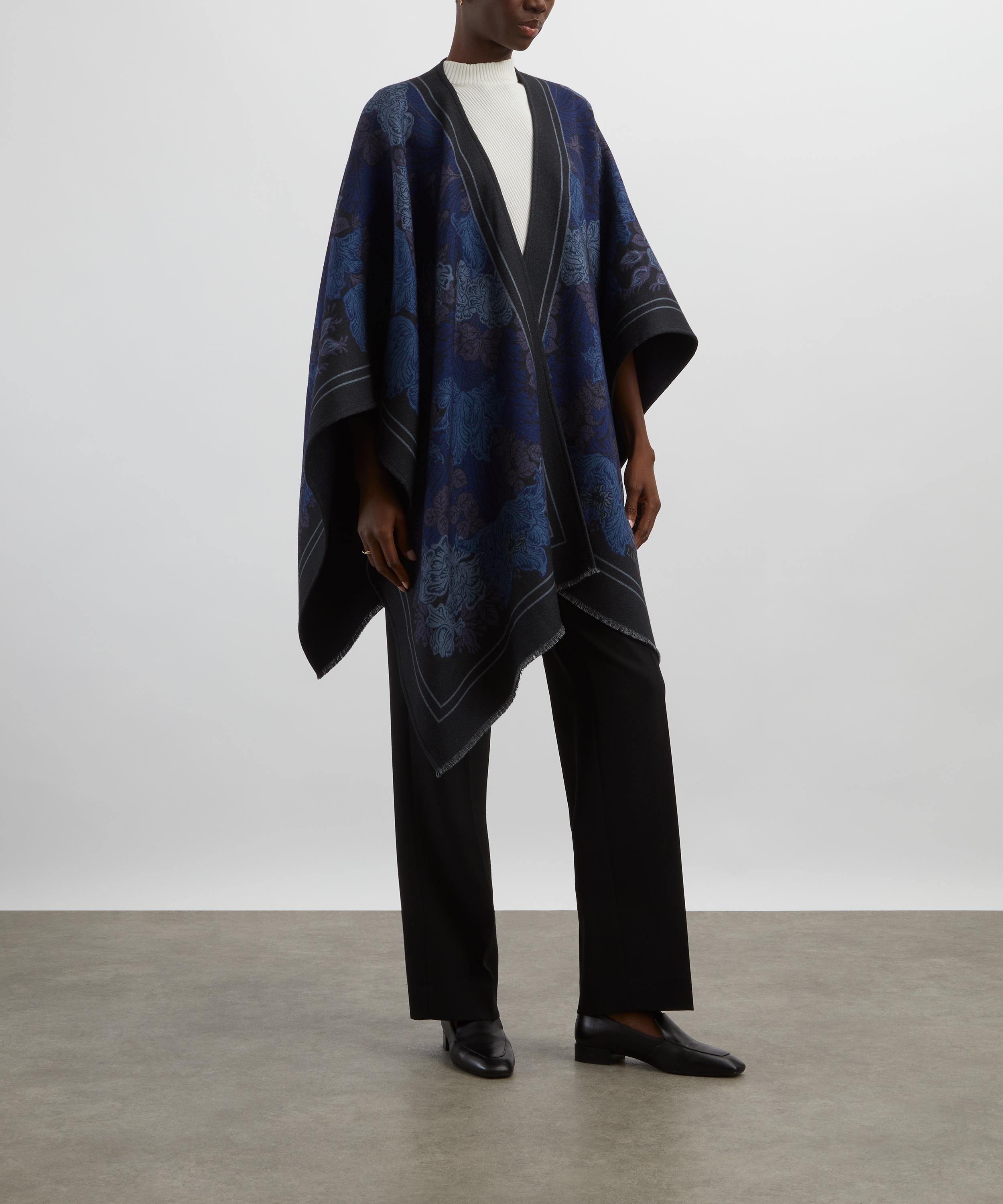 Liberty - Laura’s Reverie 140X160 Wool Cape image number 1