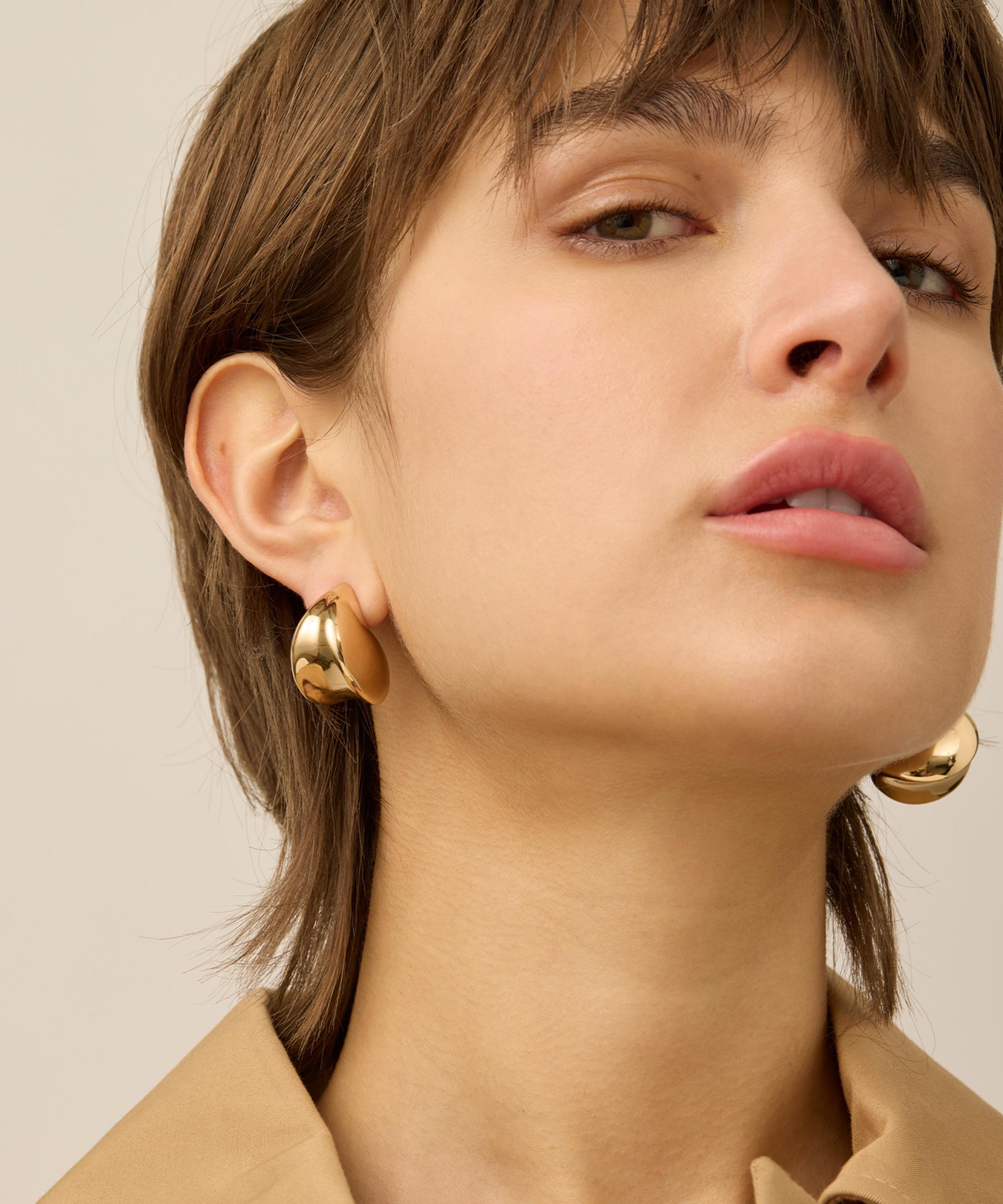 JENNY BIRD - Gold-Plated Nouveaux Puff Hoop Earrings image number 1
