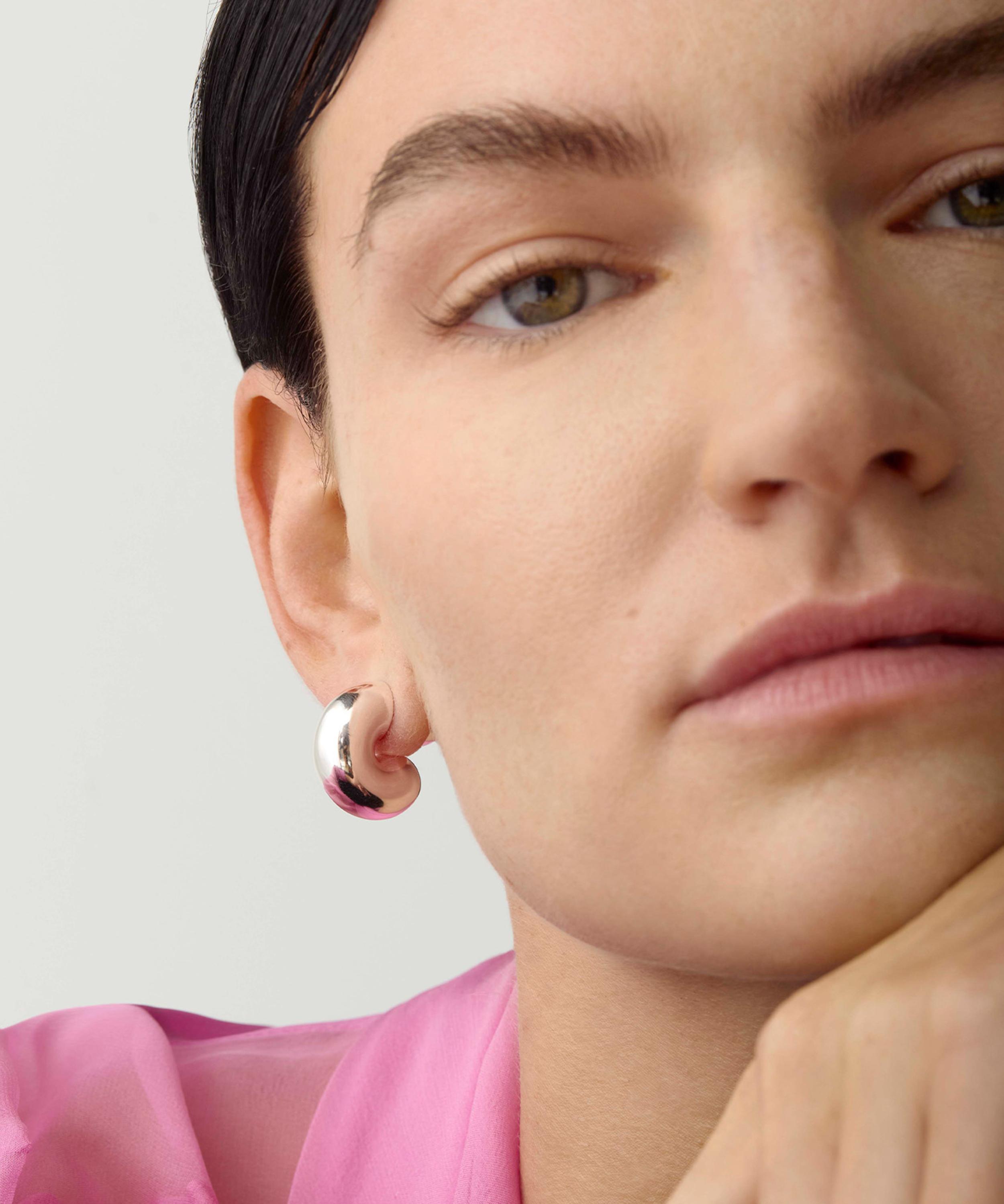 JENNY BIRD - Silver-Plated Medium Tome Hoop Earrings image number 3