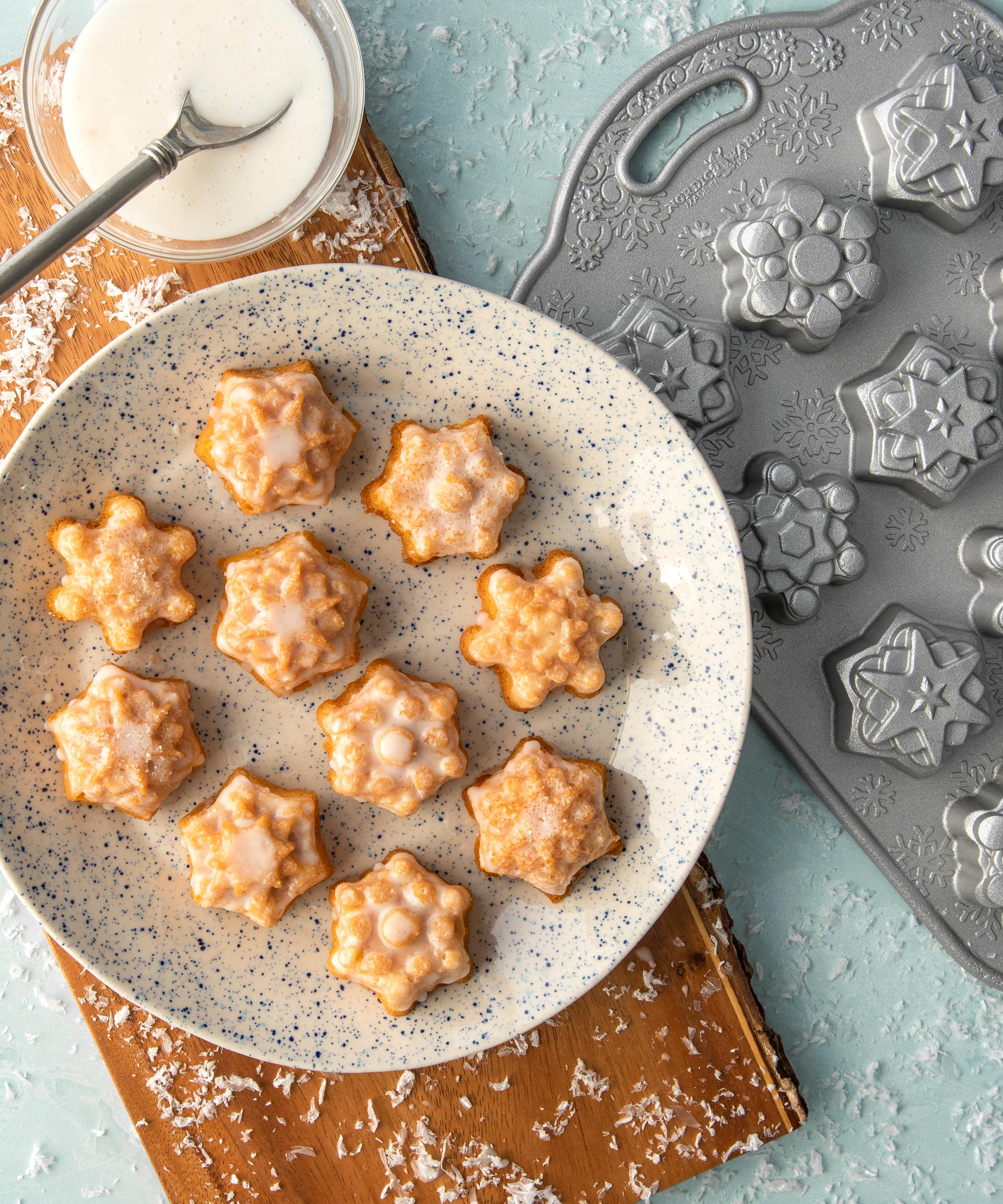 Nordic Ware - Frosty Flakes Bites Pan image number 1