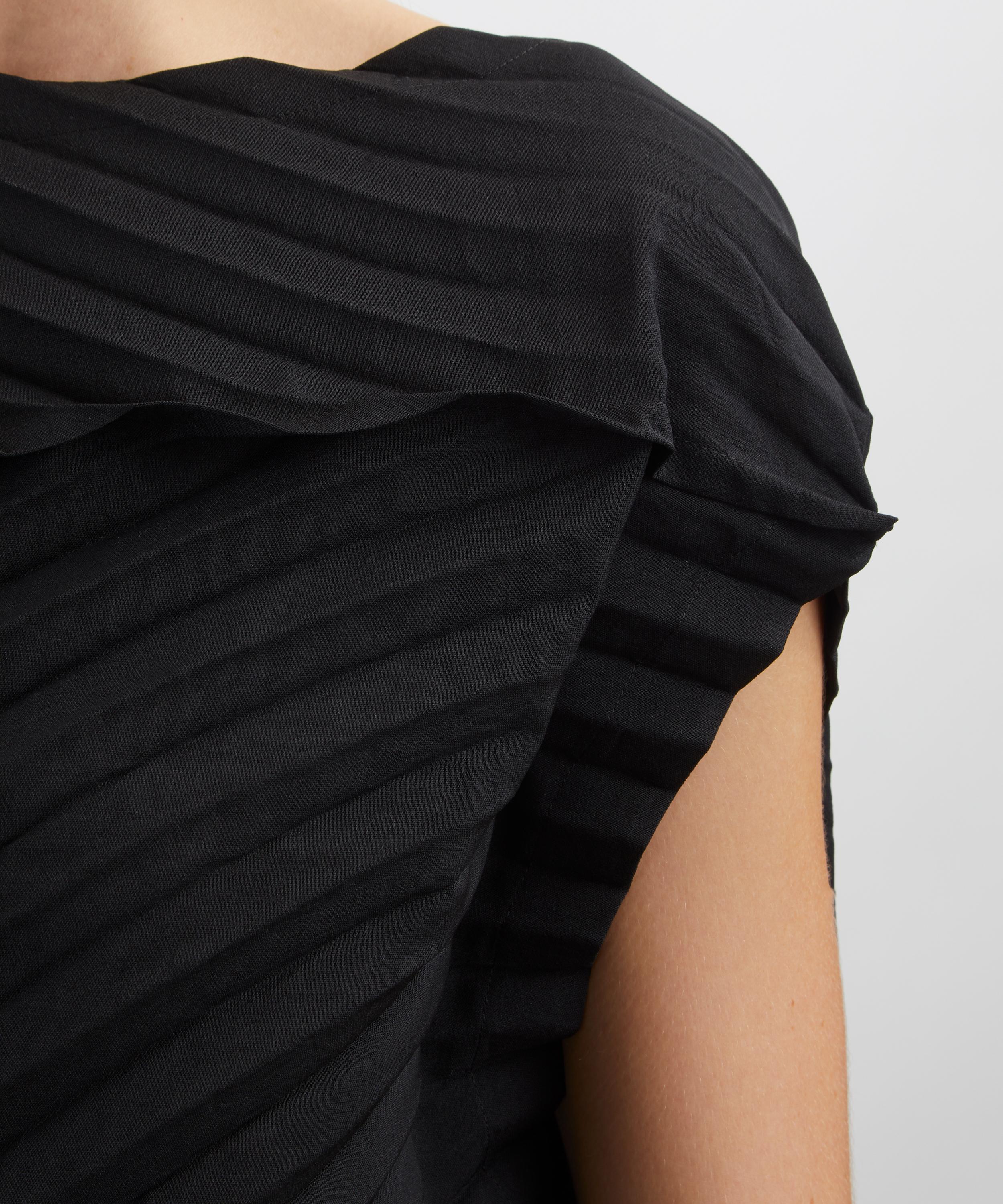 Issey Miyake - PAPER BAG PLEATS Black Midi Dress image number 4
