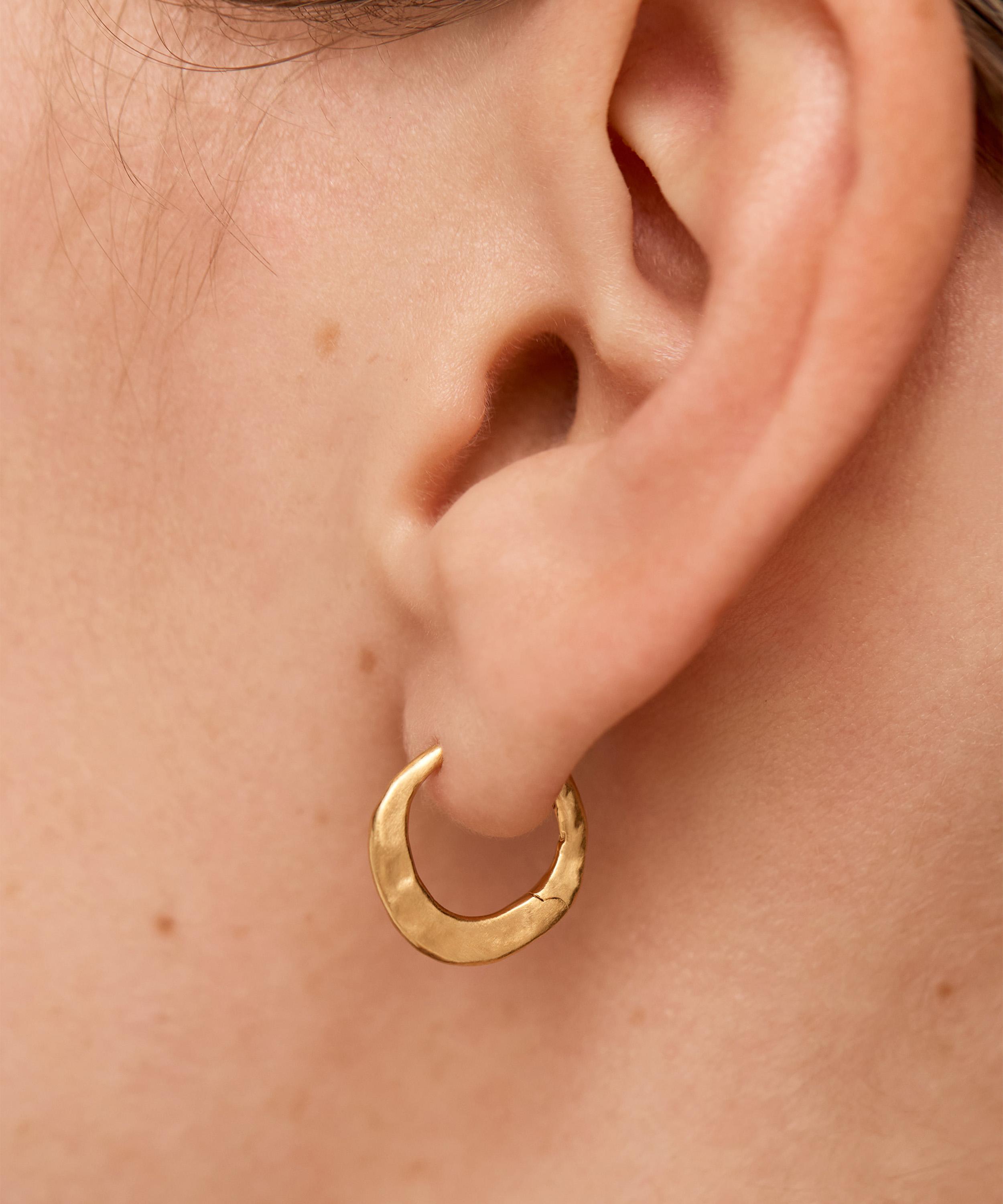 Monica Vinader - 18ct Gold-Plated Vermeil Silver Capri Huggie Hoop Earrings image number 1