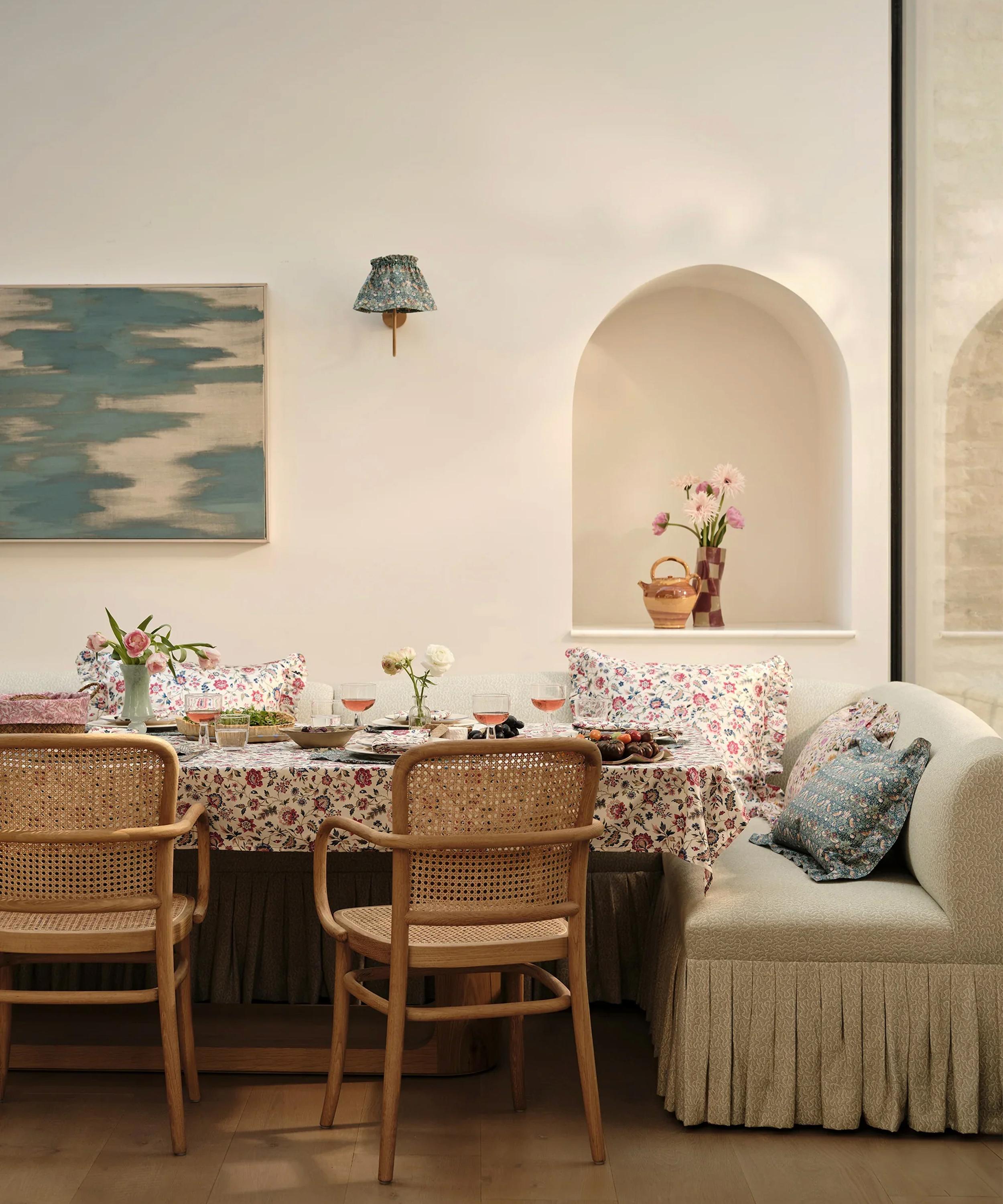 Coco & Wolf - Eva Belle Tablecloth Runner image number 1