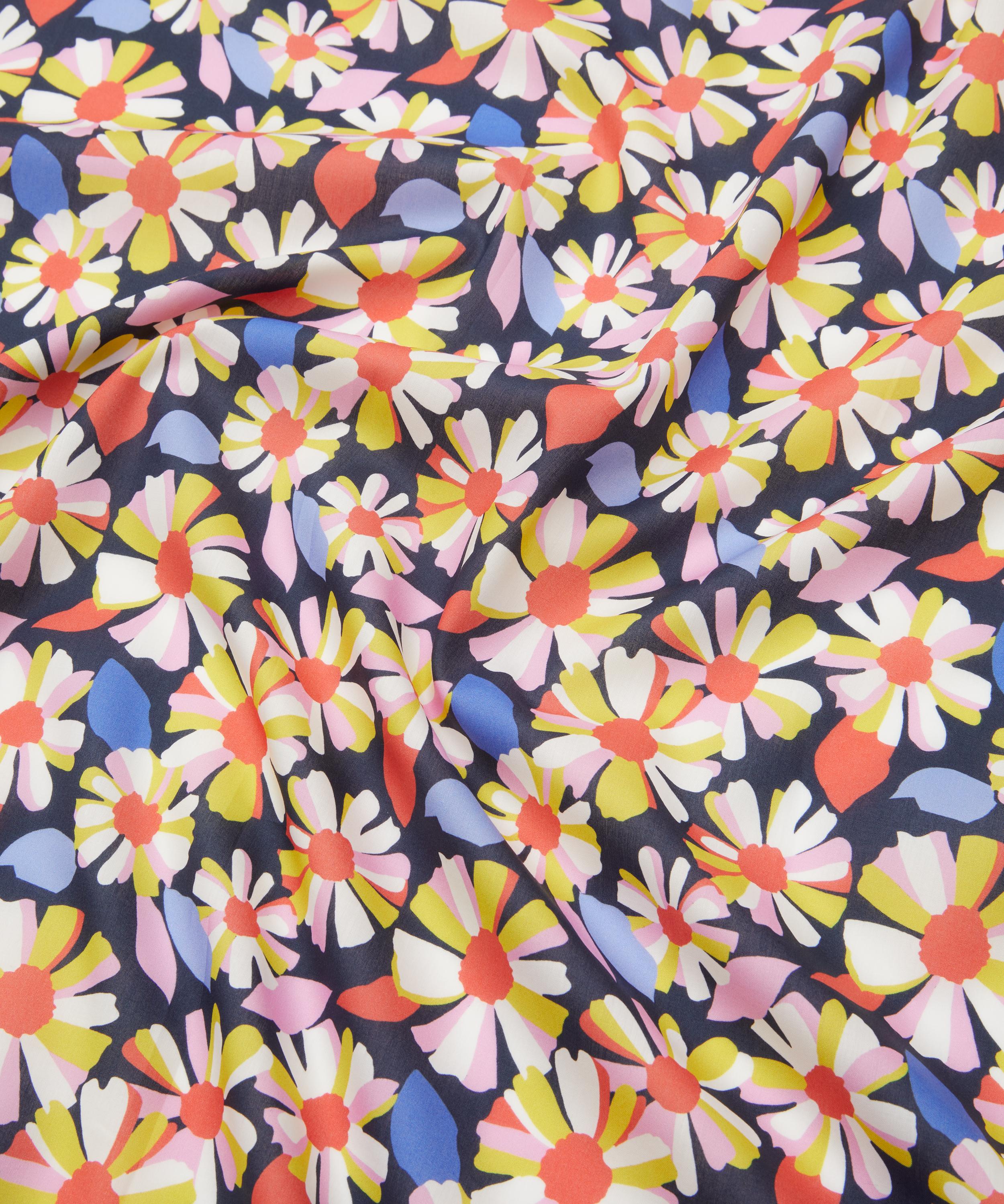 Liberty Fabrics - Daisy Olive Tana Lawn™ Cotton image number 3