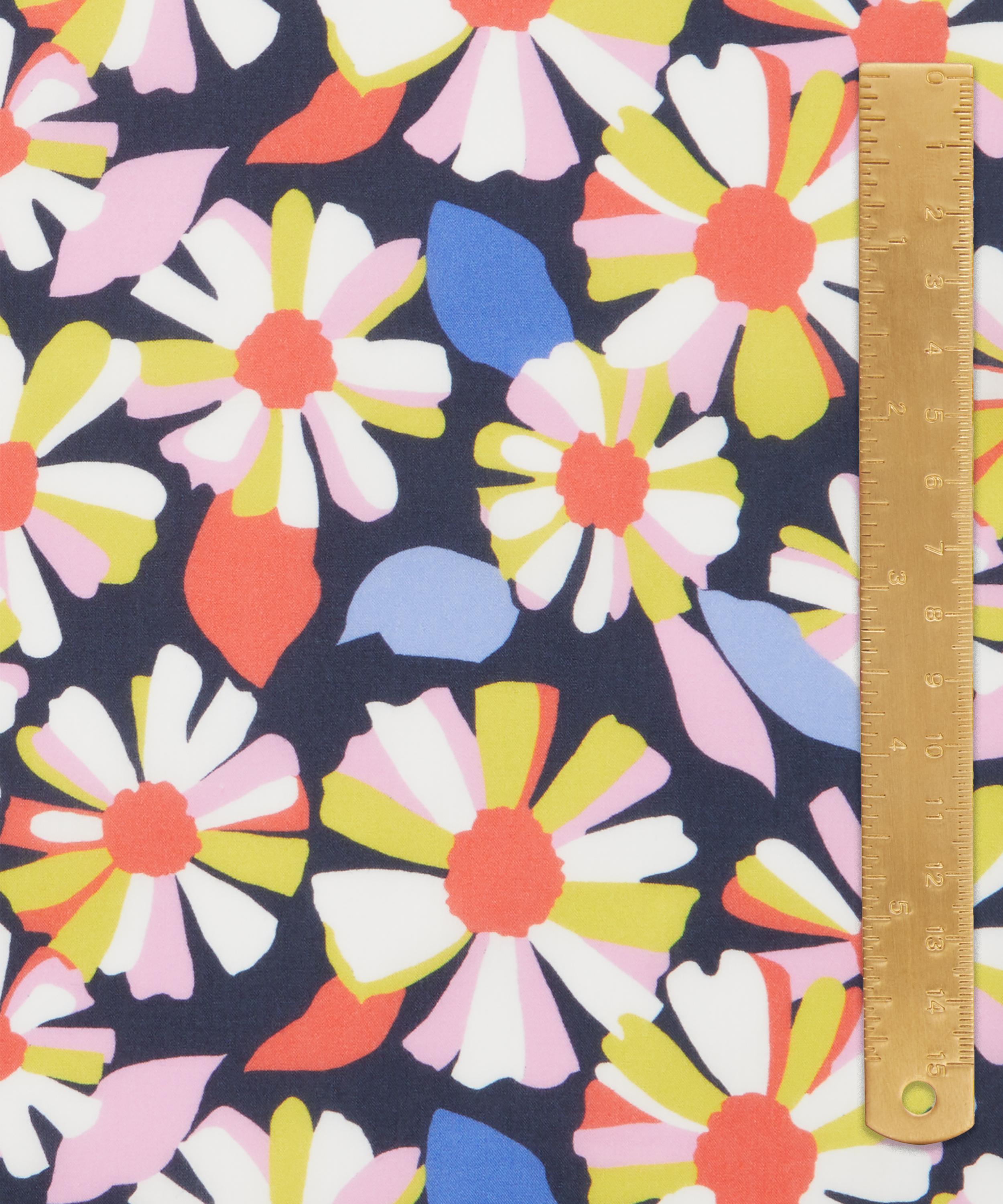 Liberty Fabrics - Daisy Olive Tana Lawn™ Cotton image number 4