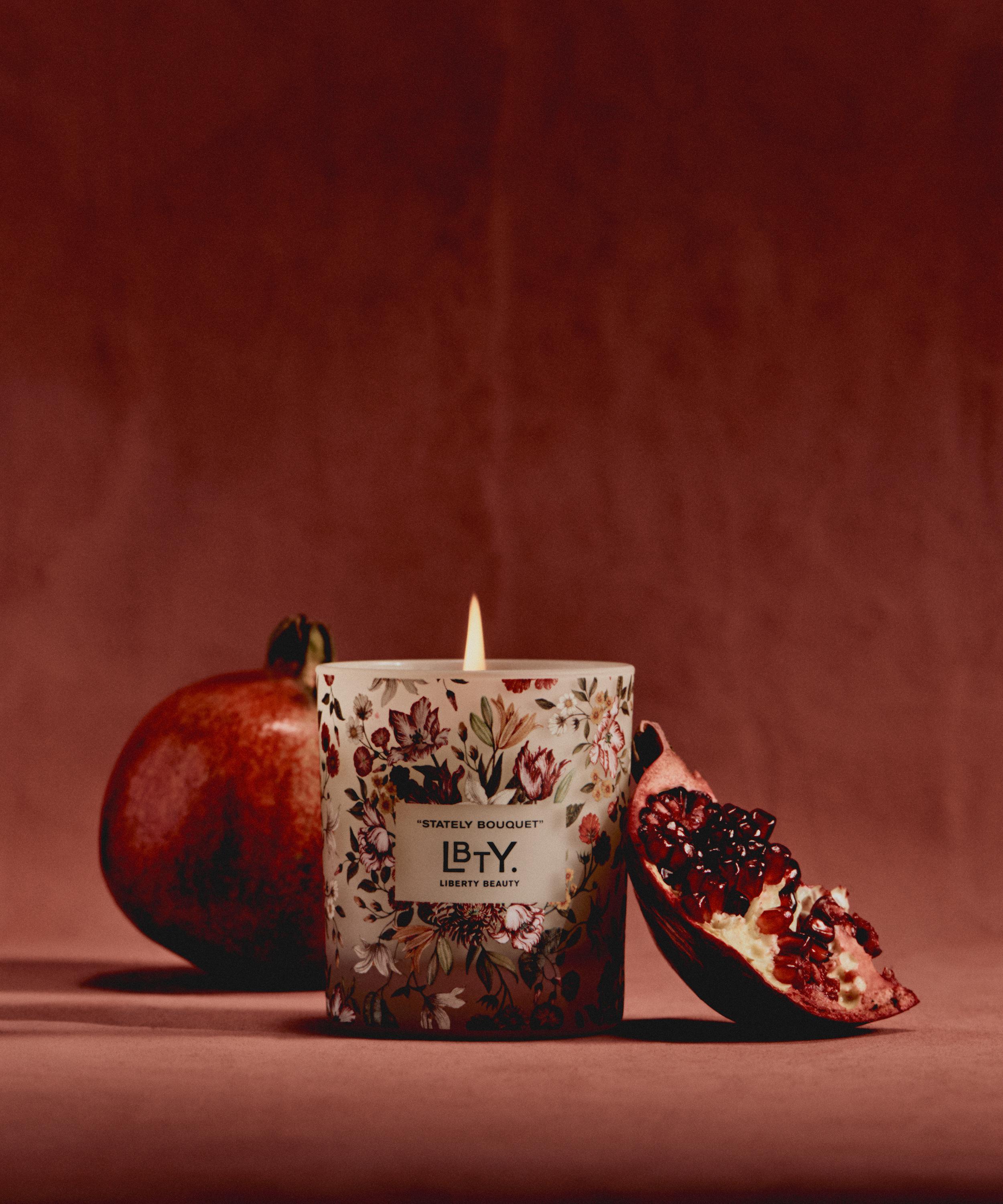 Liberty LBTY. Fragrance - Stately Bouquet Scented Candle 200g image number 1