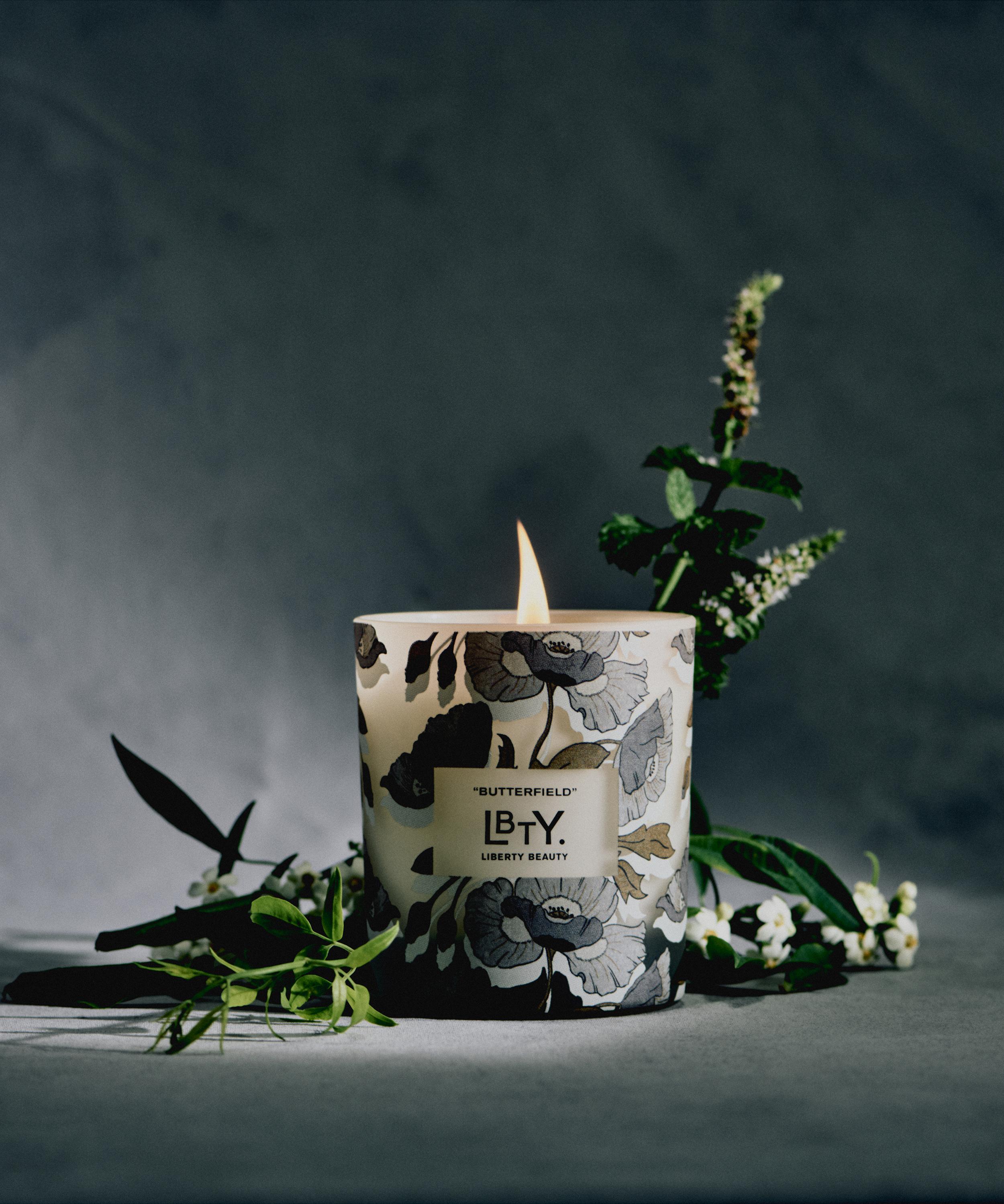 Liberty LBTY. Fragrance - Butterfield Scented Candle 200g image number 1