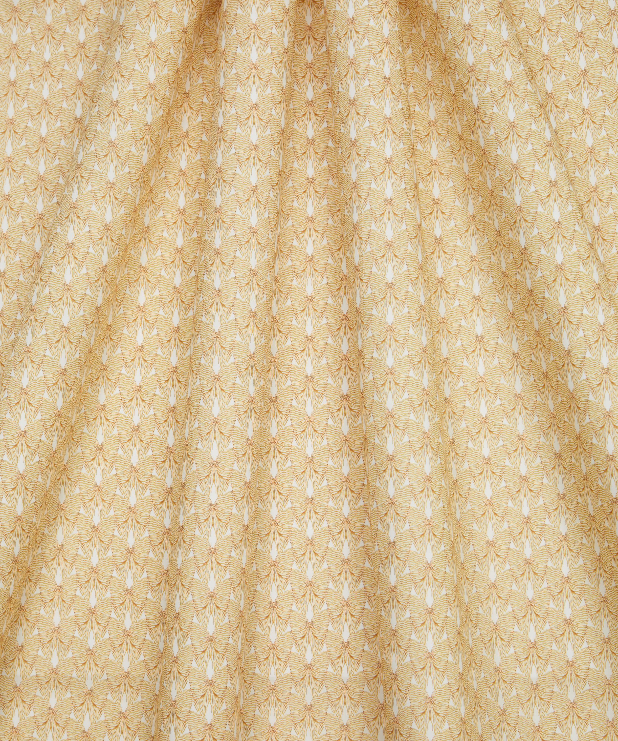 Liberty Fabrics - Bustle and Bow Tana Lawn™ Cotton image number 2