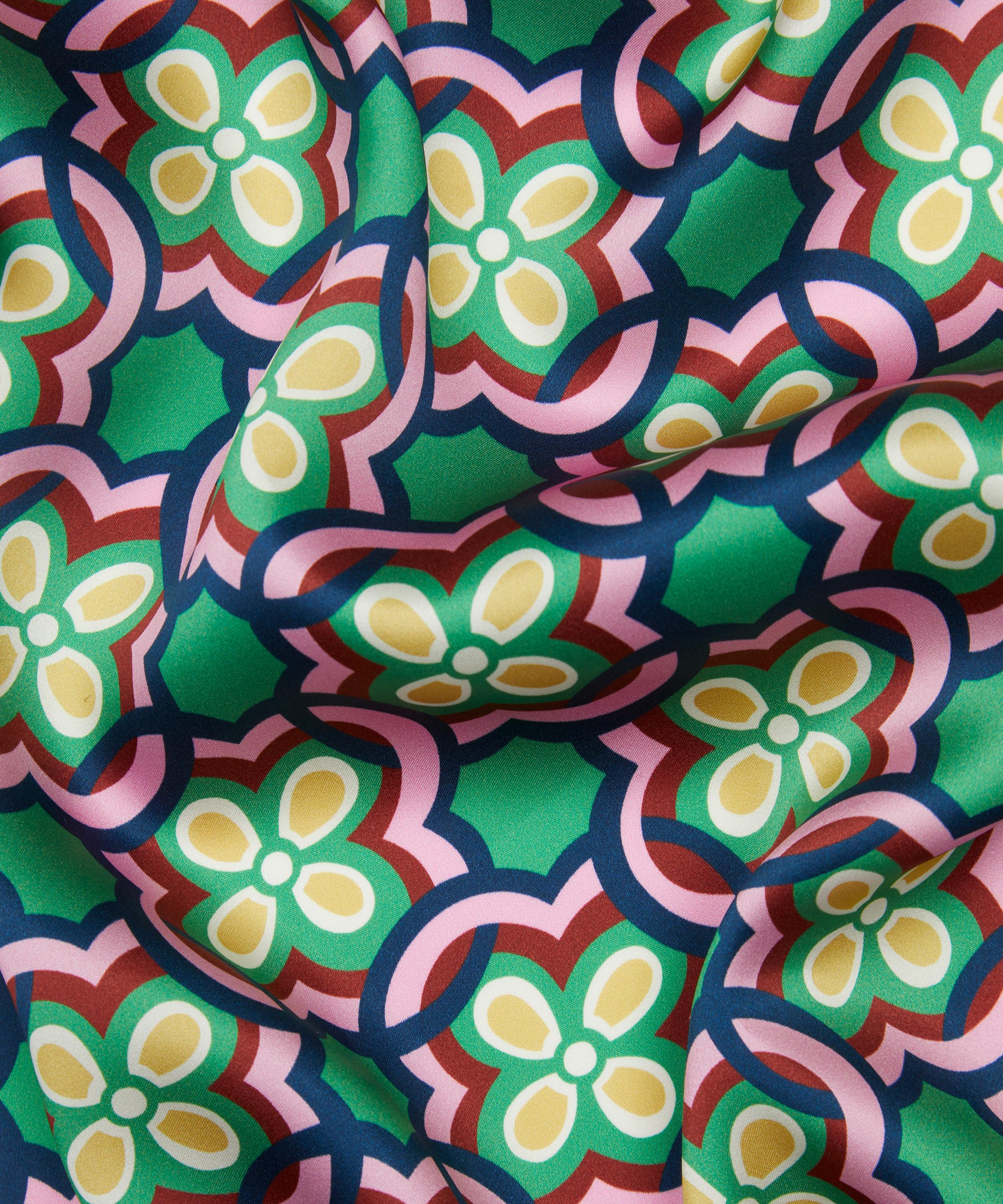 Liberty Fabrics - Daisy Loop Silk Satin image number 3