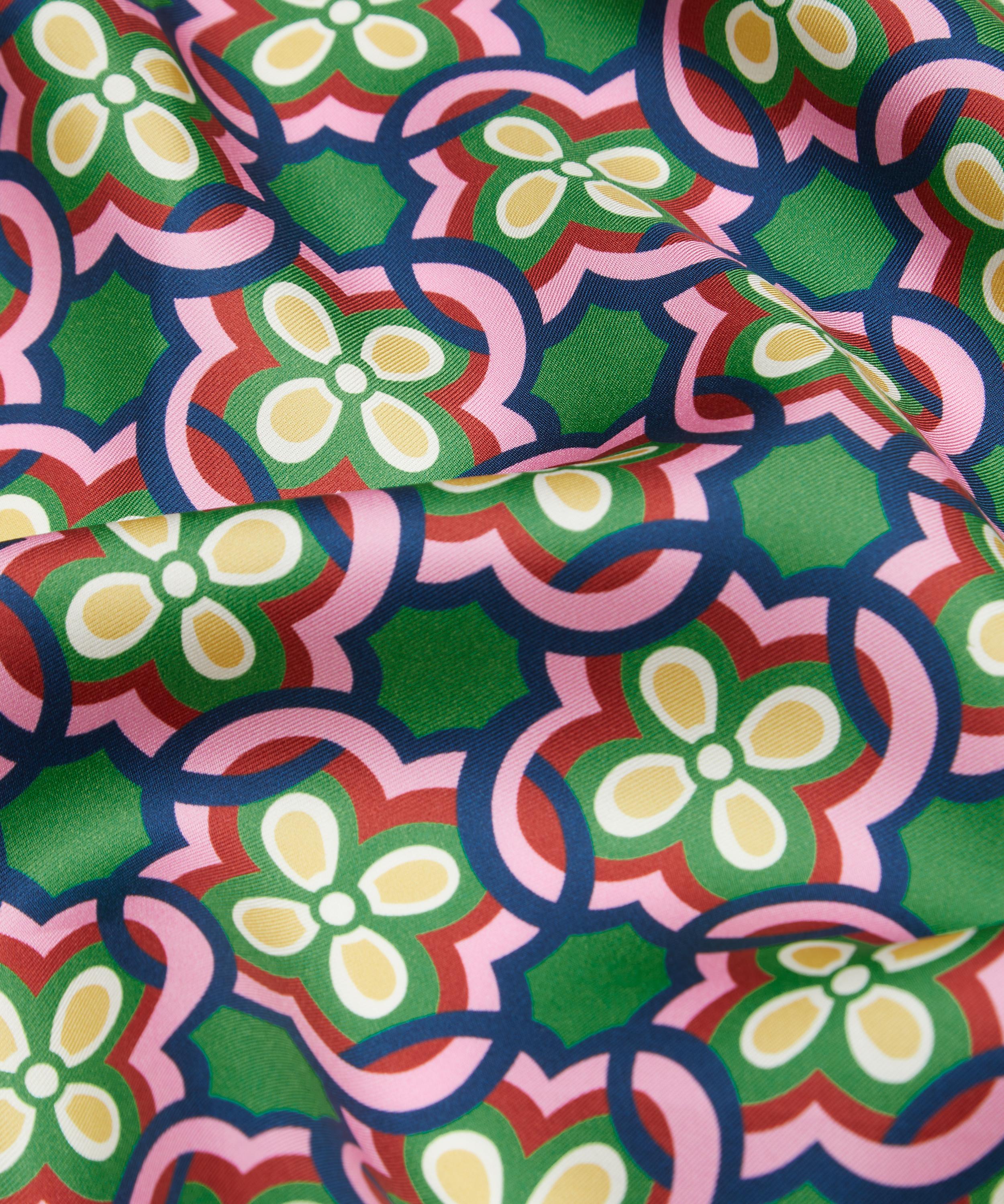 Liberty Fabrics - Daisy Loop Silk Twill image number 3