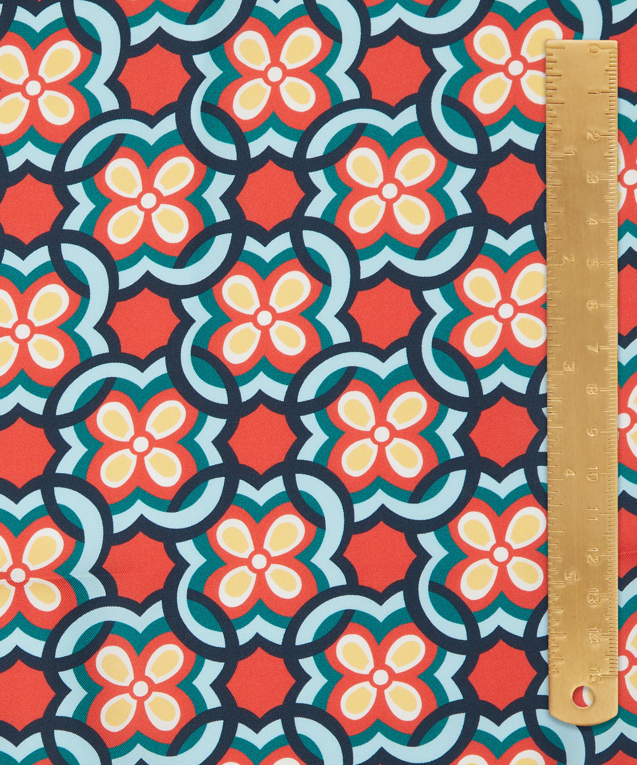 Liberty Fabrics - Daisy Loop Silk Twill image number 4