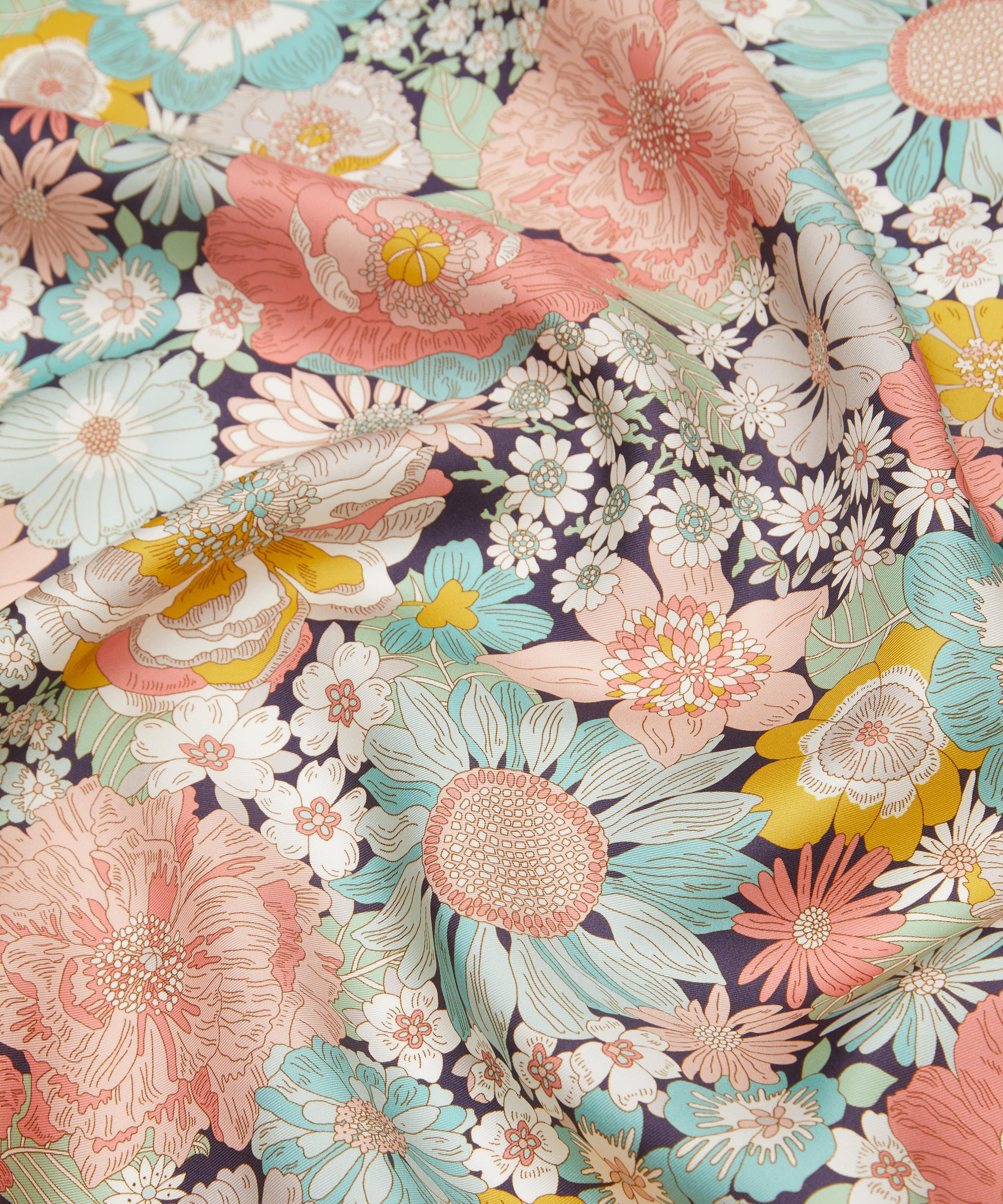 Liberty Fabrics - Summers in the Sun Silk Twill image number 3