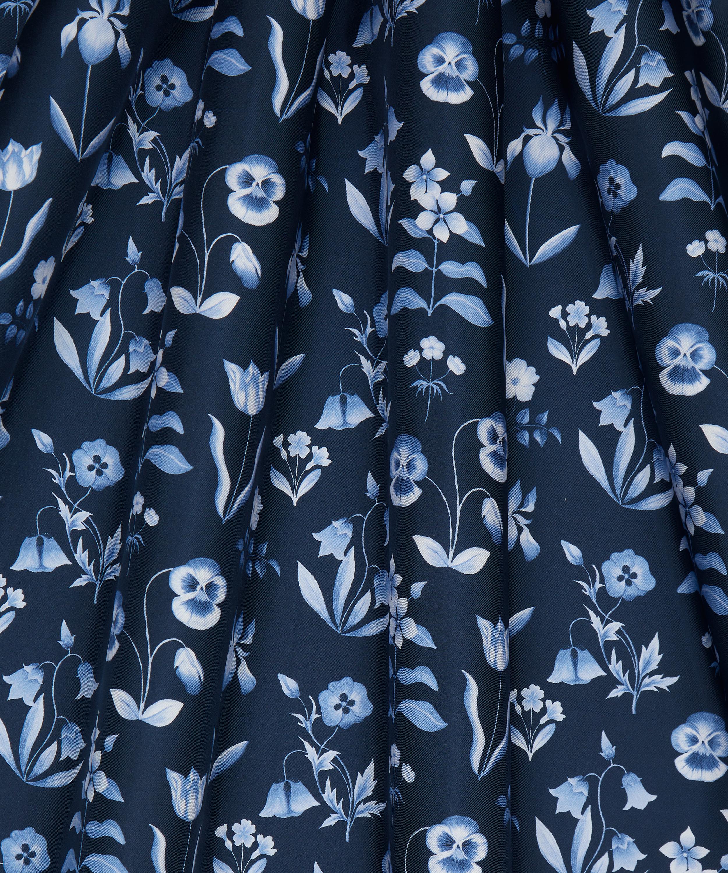 Liberty Fabrics - Floral Majesty Silk Twill image number 2