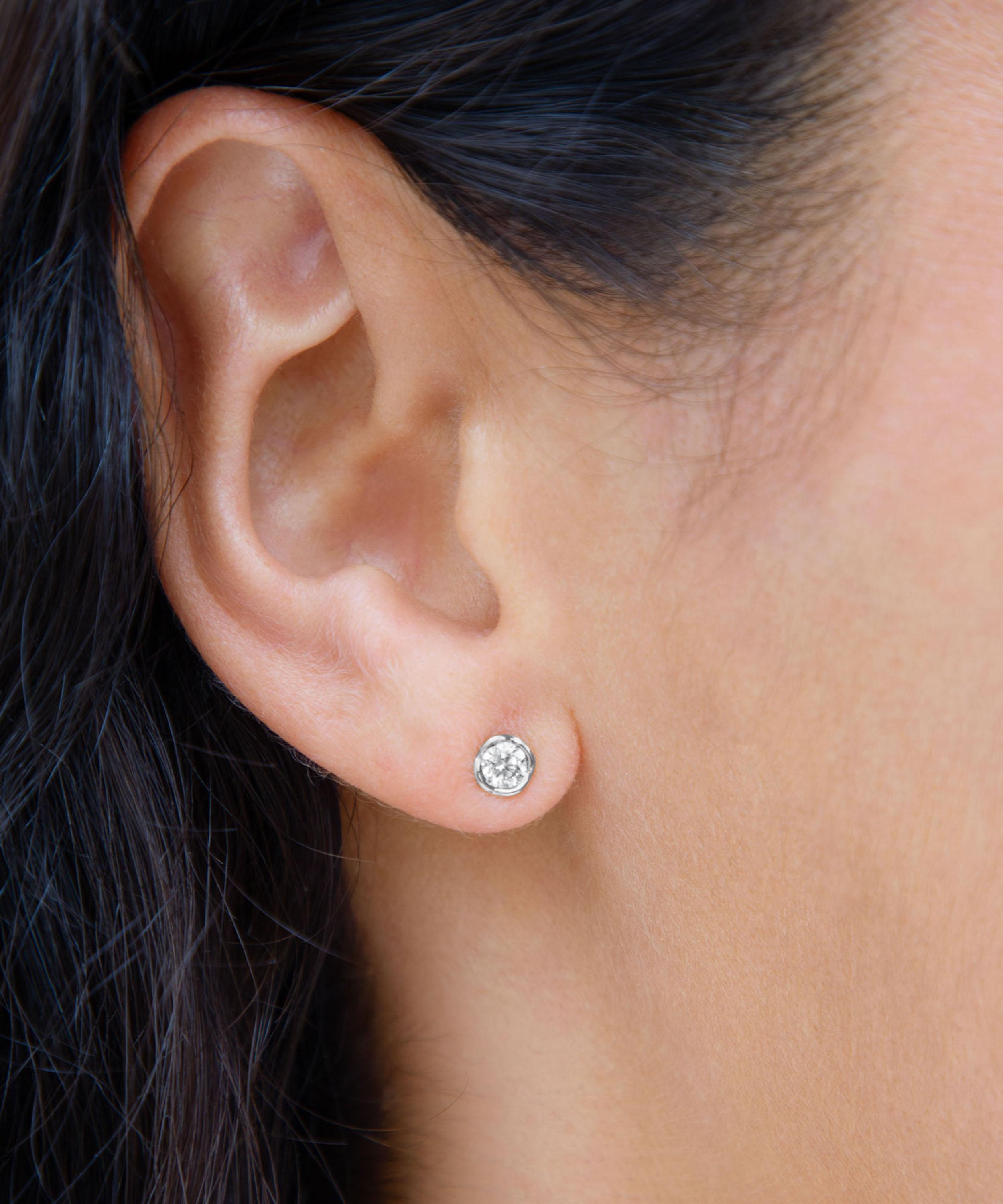 Annoushka - 18ct White Gold Whoopsie Daisy 0.20ct Diamond Stud Earrings image number 1
