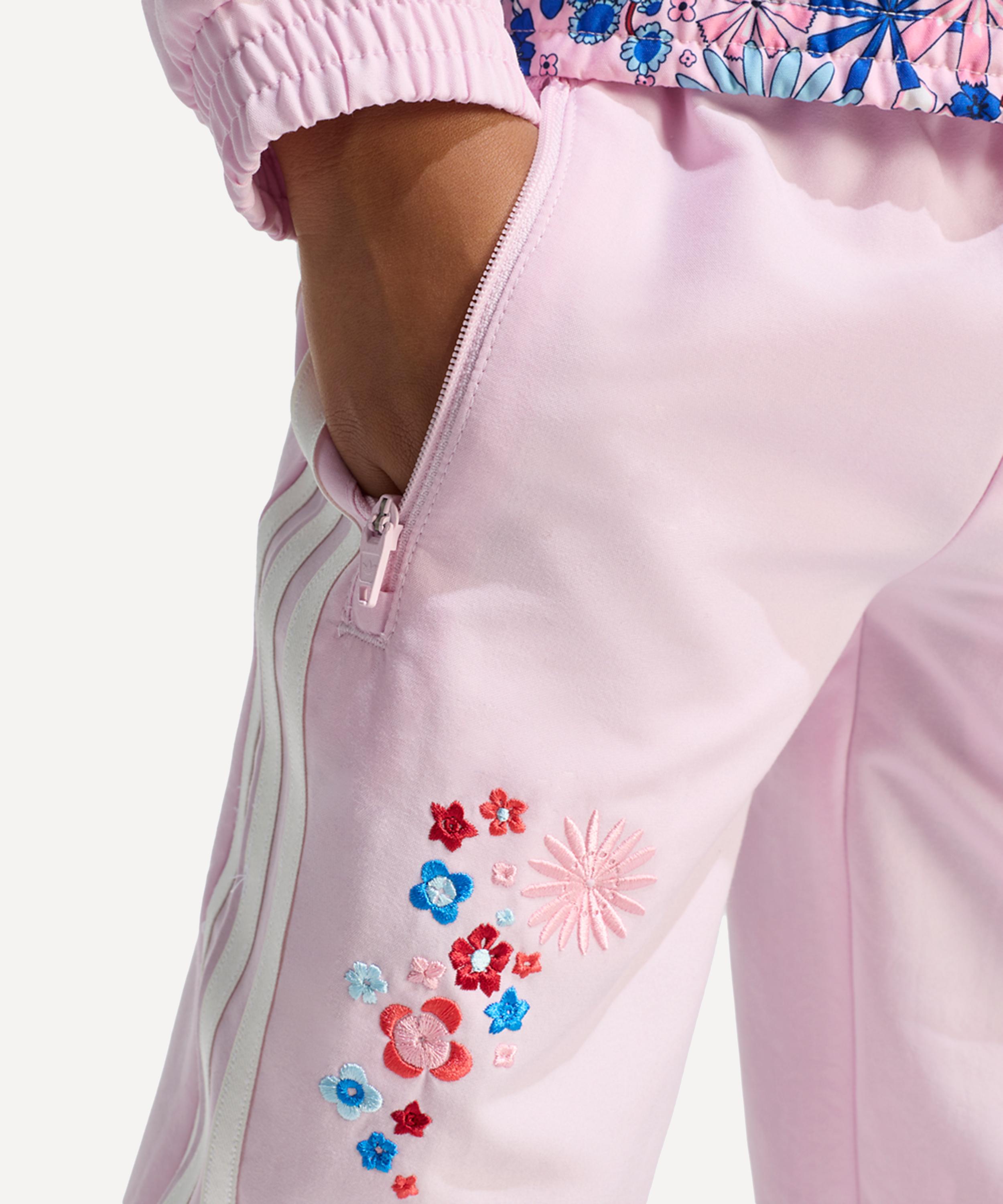 Adidas - x Liberty London Woven Tracksuit Kids image number 6