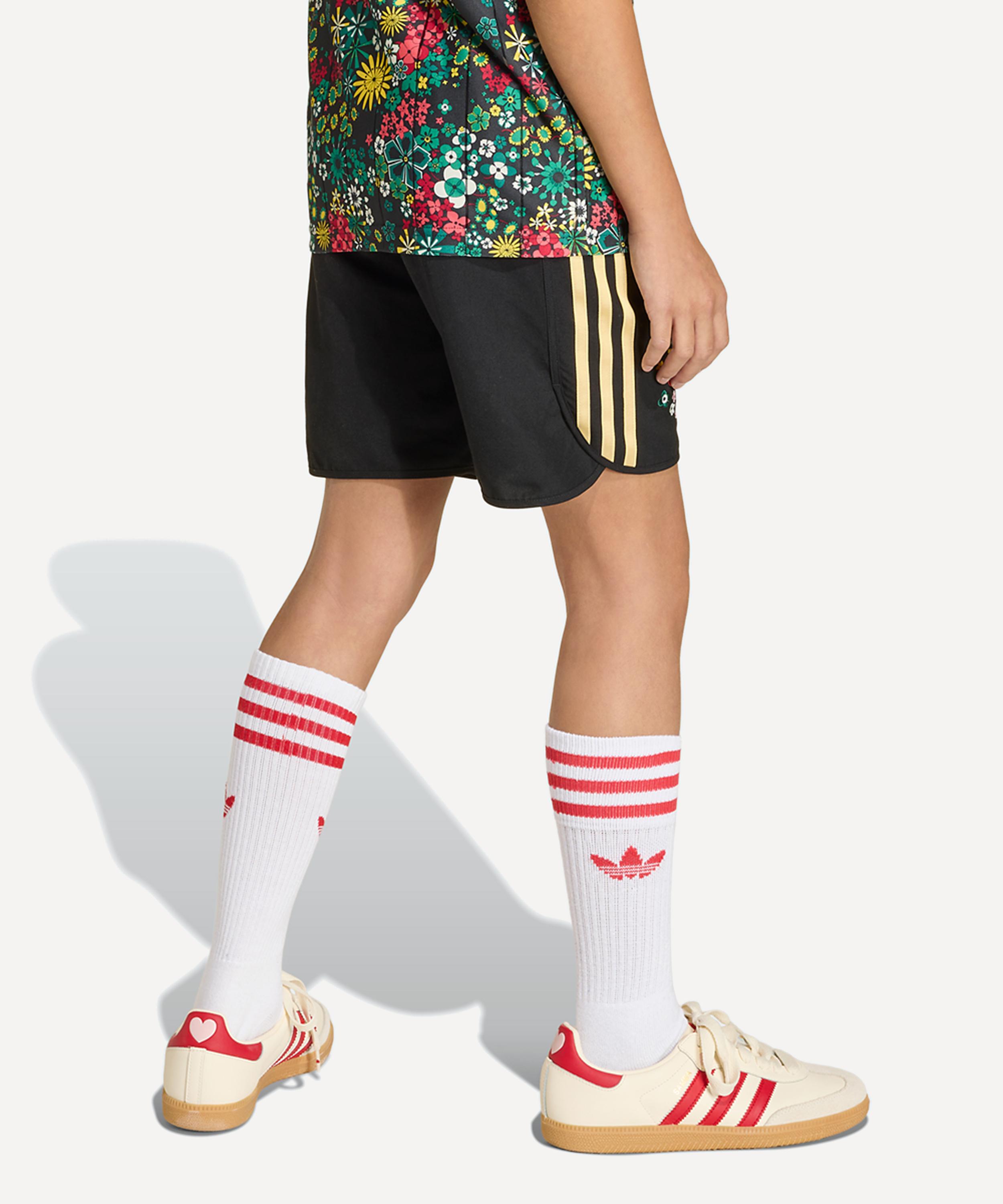Adidas - x Liberty London Regular Shorts Junior image number 3