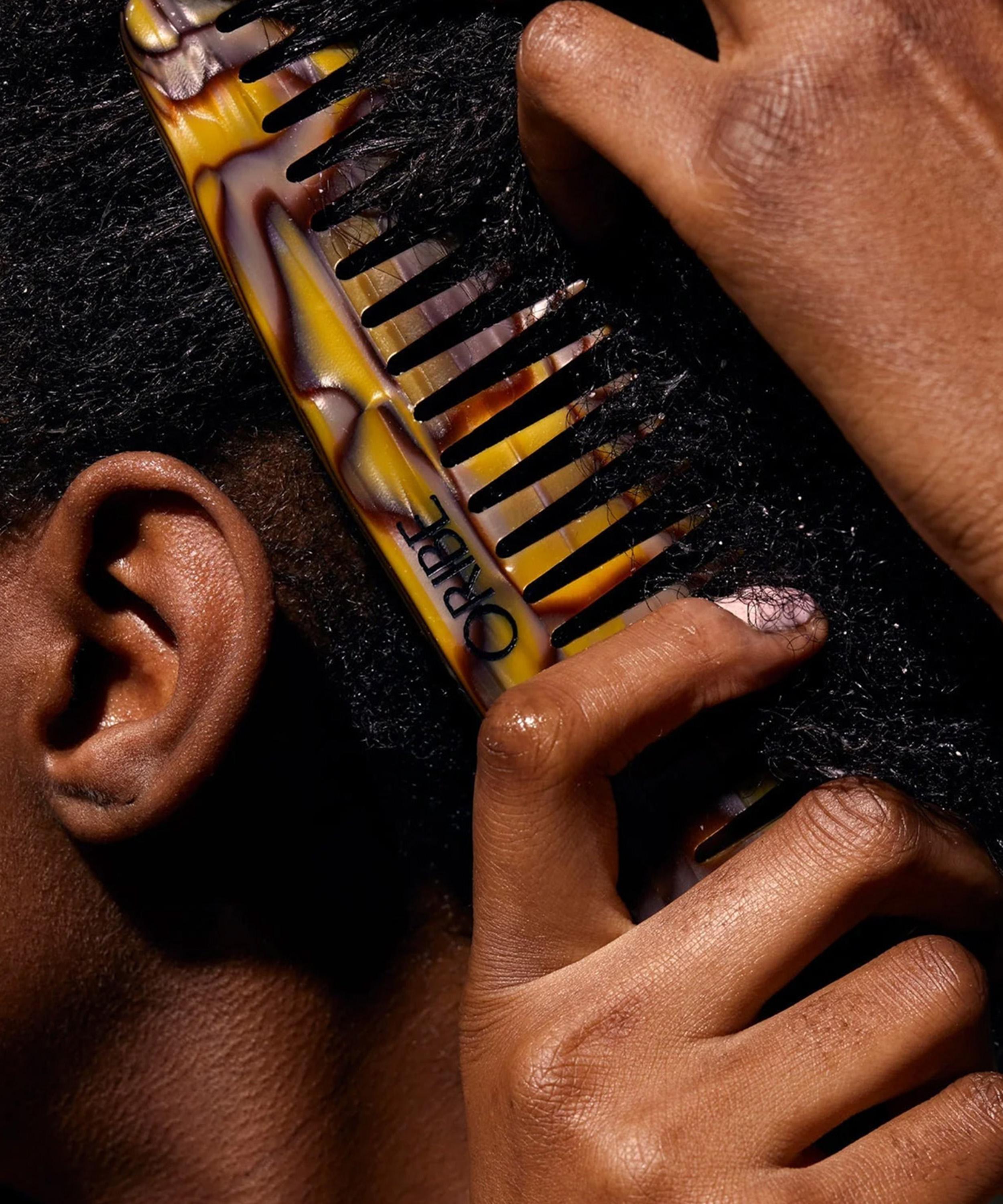 Oribe - Detangling Wide Tooth Comb image number 3