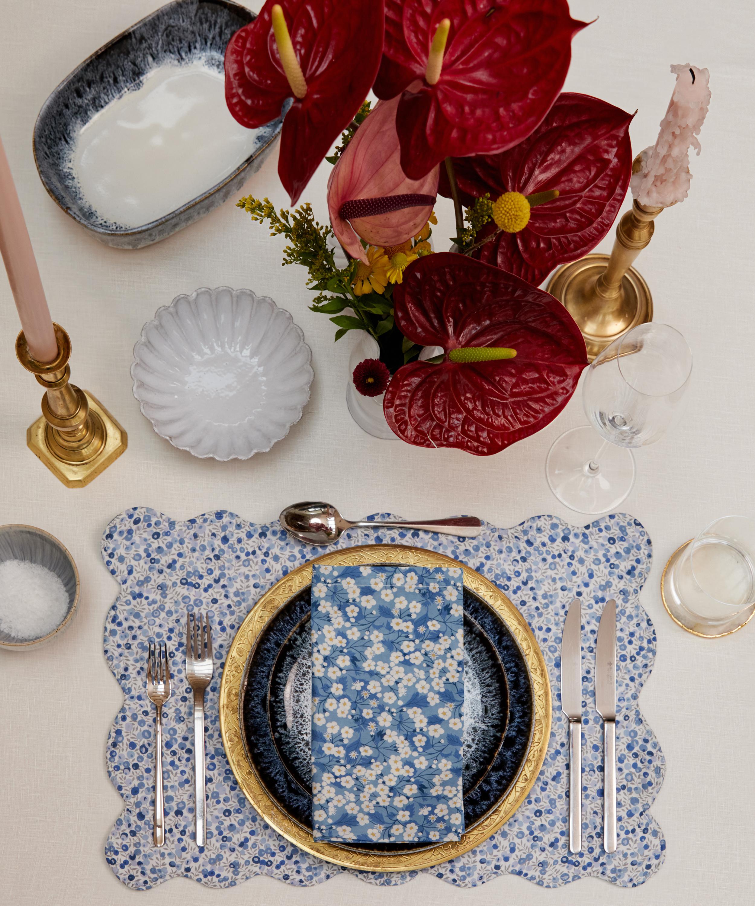 Liberty - Mitsi Tana Lawn™ Cotton Napkins Set of Two image number 1