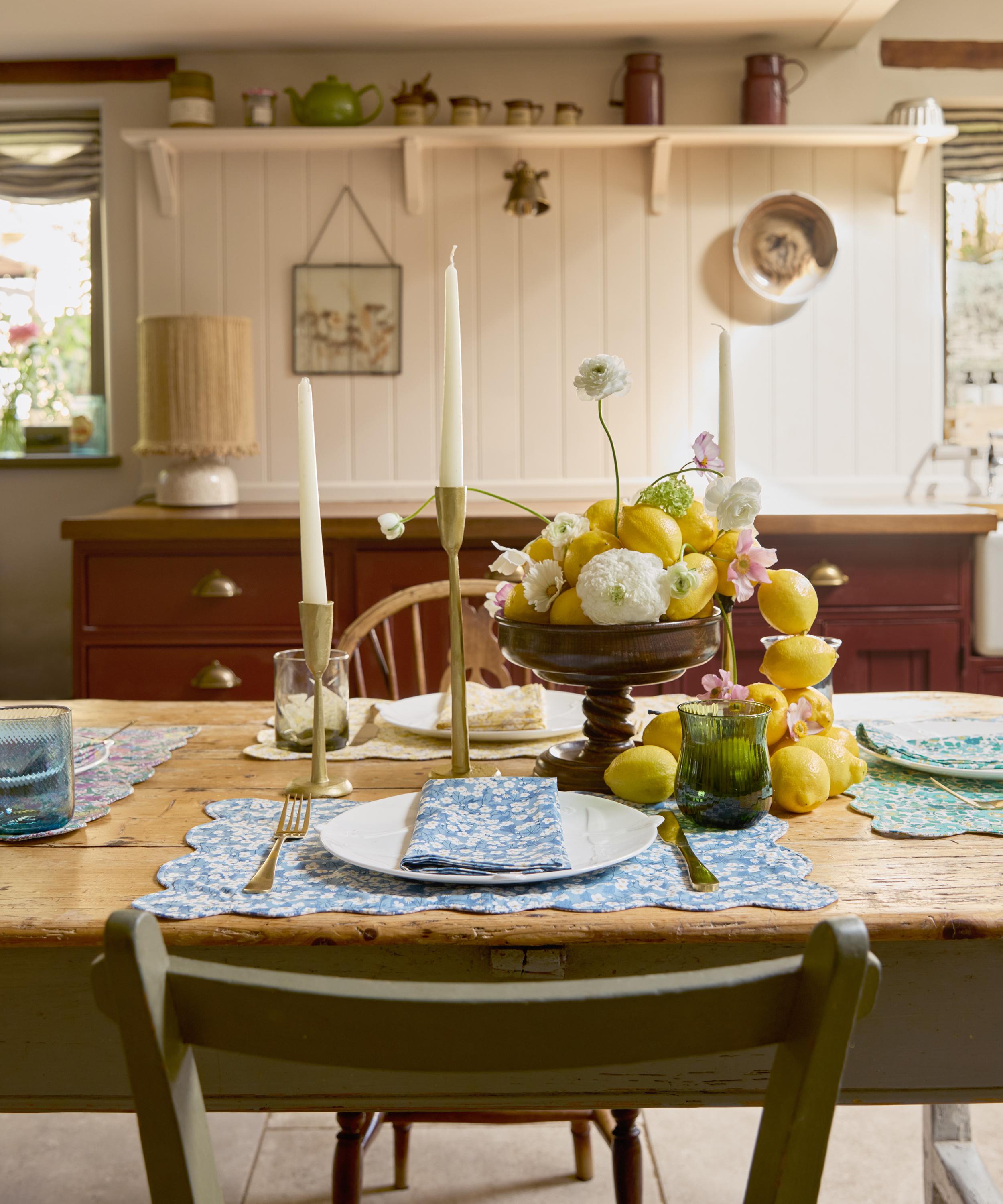 Liberty - Mitsi Tana Lawn™ Cotton Napkins Set of Two image number 2