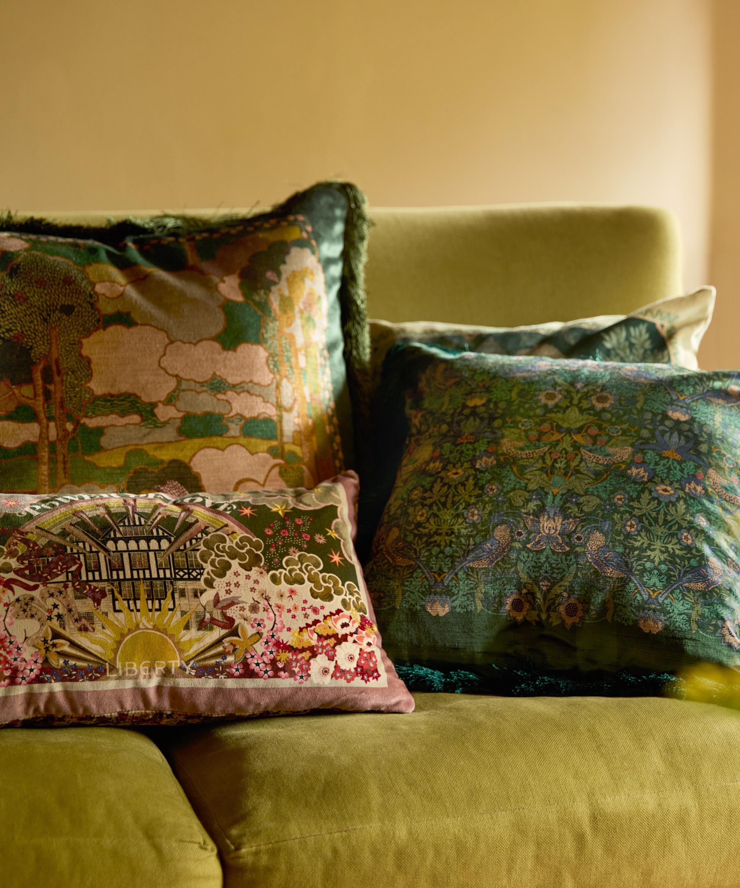 Liberty - Power of Love Velvet Cushion image number 1