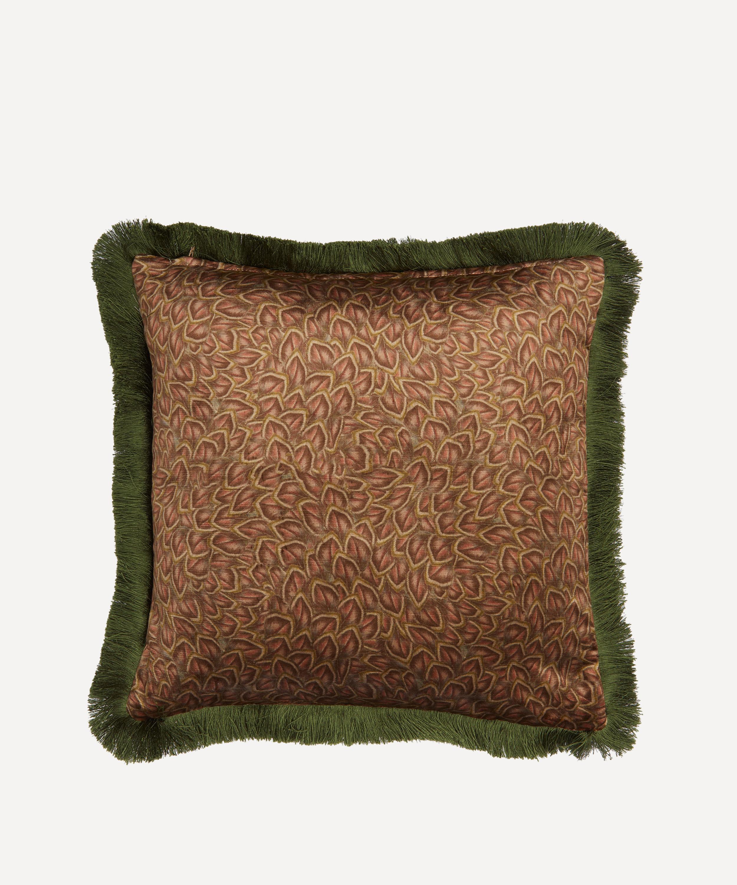 Liberty - Lady Amphora Velvet Cushion image number 1
