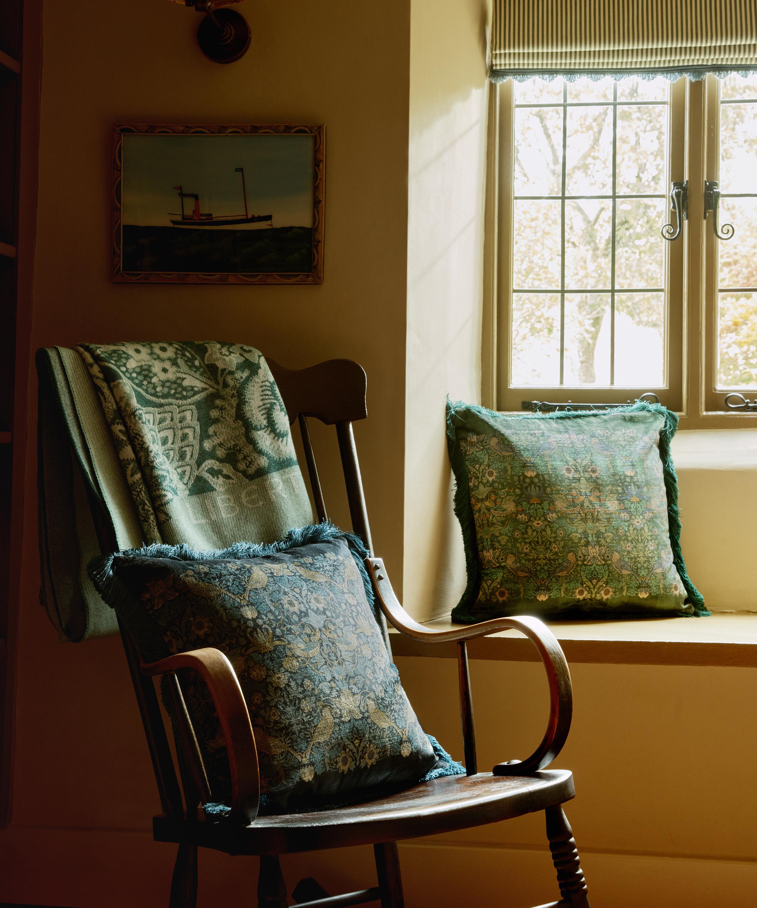 Liberty - Strawberry Thief Velvet Cushion image number 1