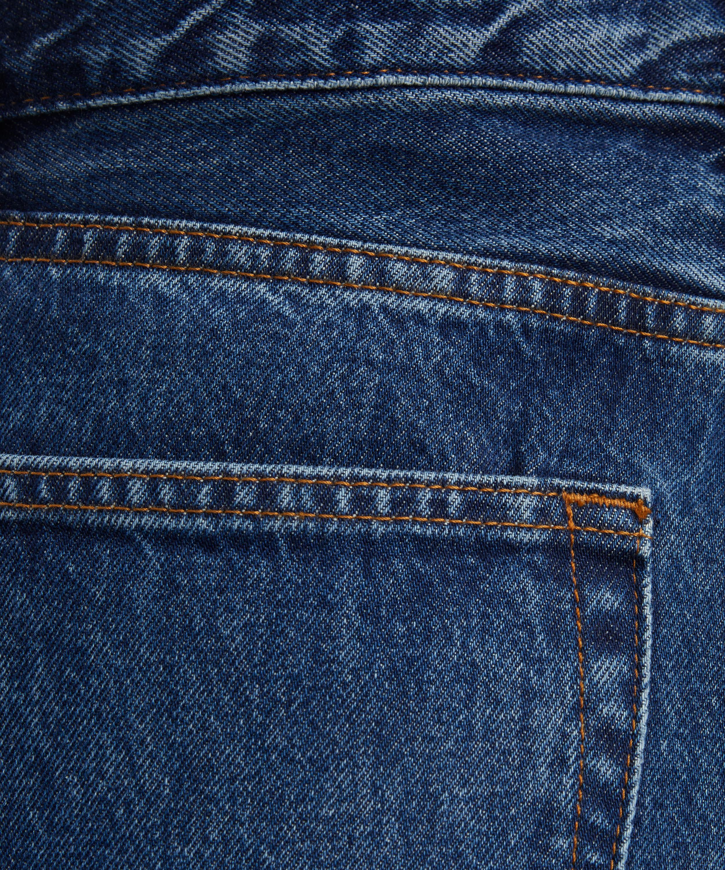 Frame - Collegiate High-Rise Wide Jeans in Galactic image number 4