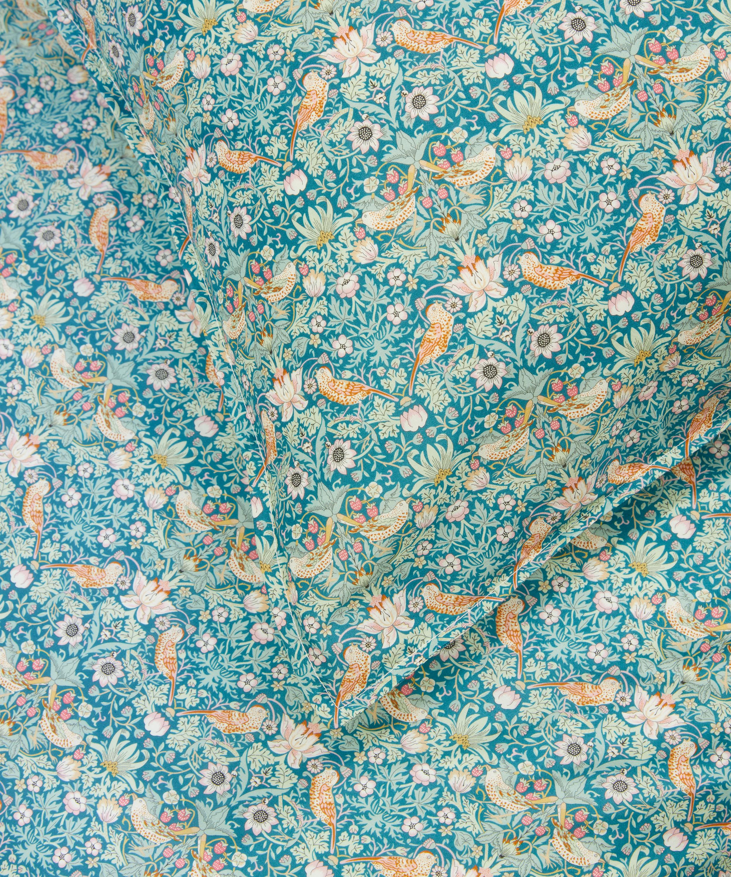 Liberty - Strawberry Thief Tana Lawn Cotton&trade; King Size Duvet Set image number 1