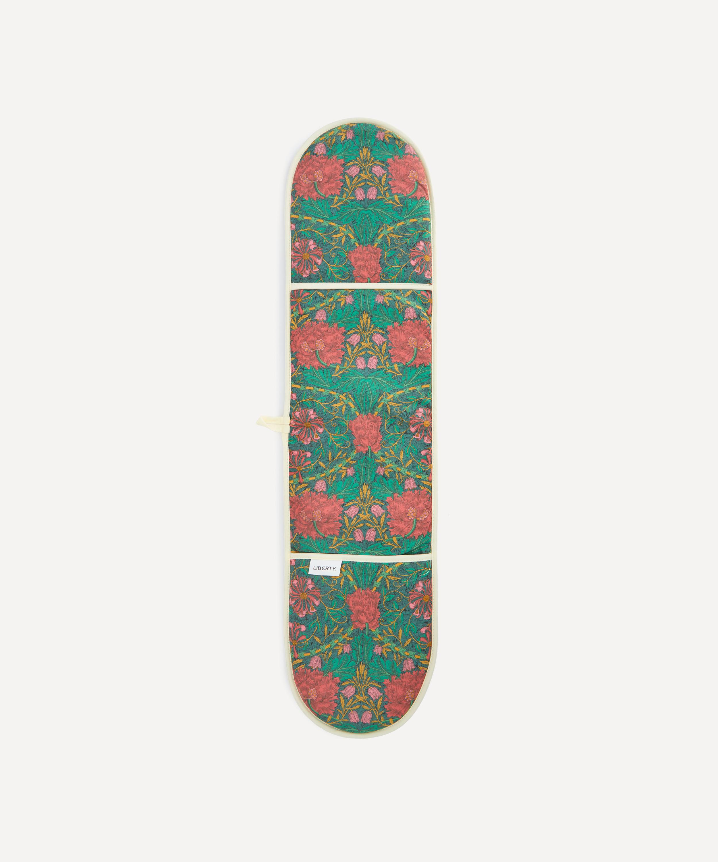 Liberty - March Sparkle Double Oven Mitt image number 1