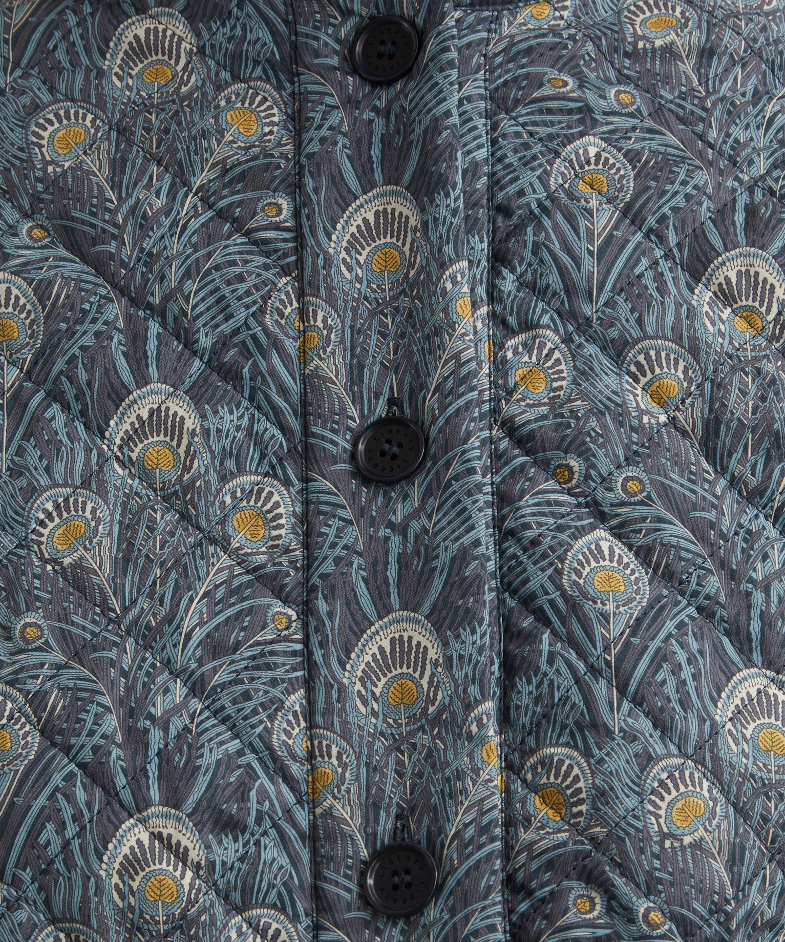 Liberty - Queen Hera Quilted Jacket image number 4