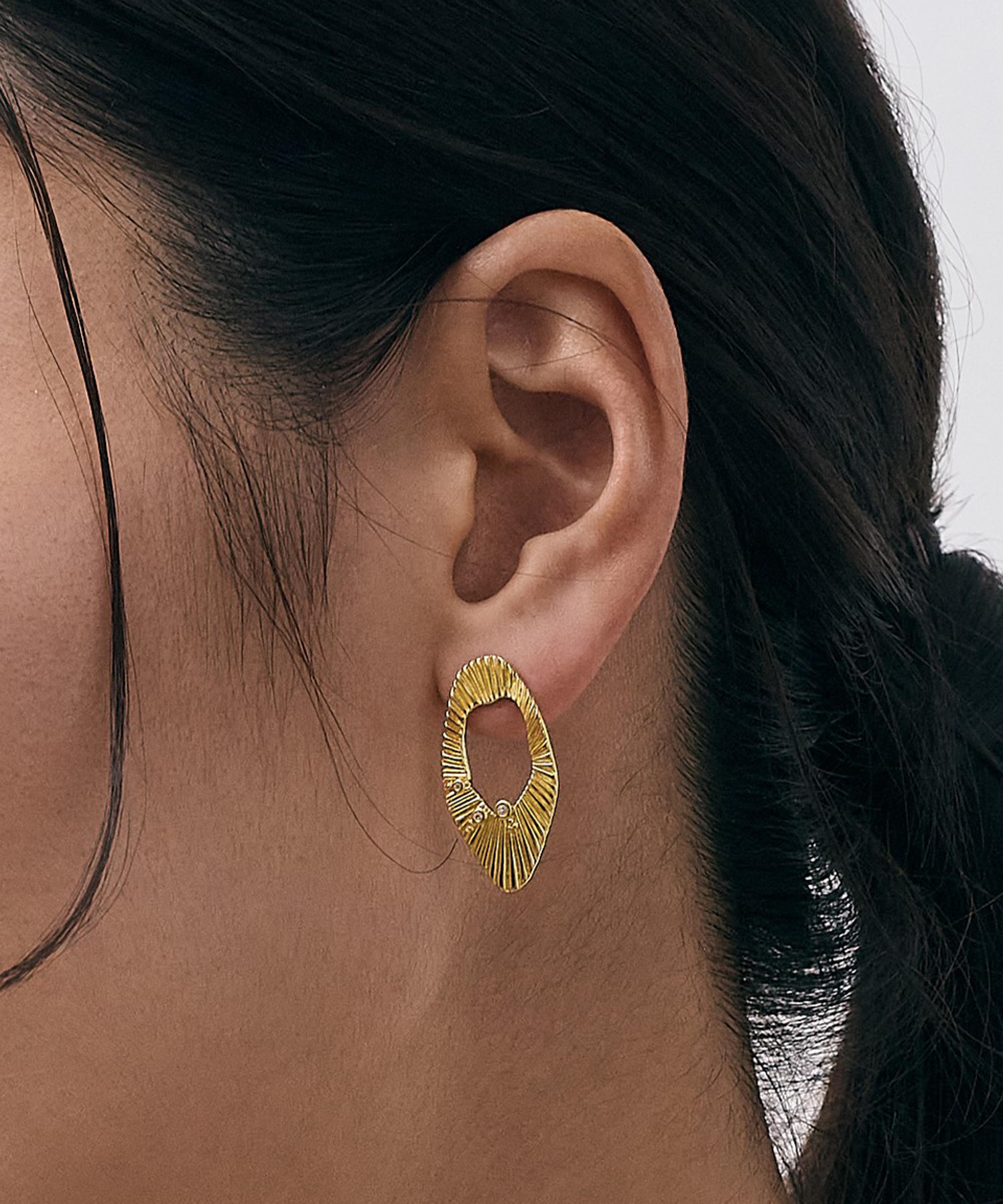 Astley Clarke - 18ct Gold-Plated Vermeil Silver Raye Statement Hoop Stud Earrings image number 1