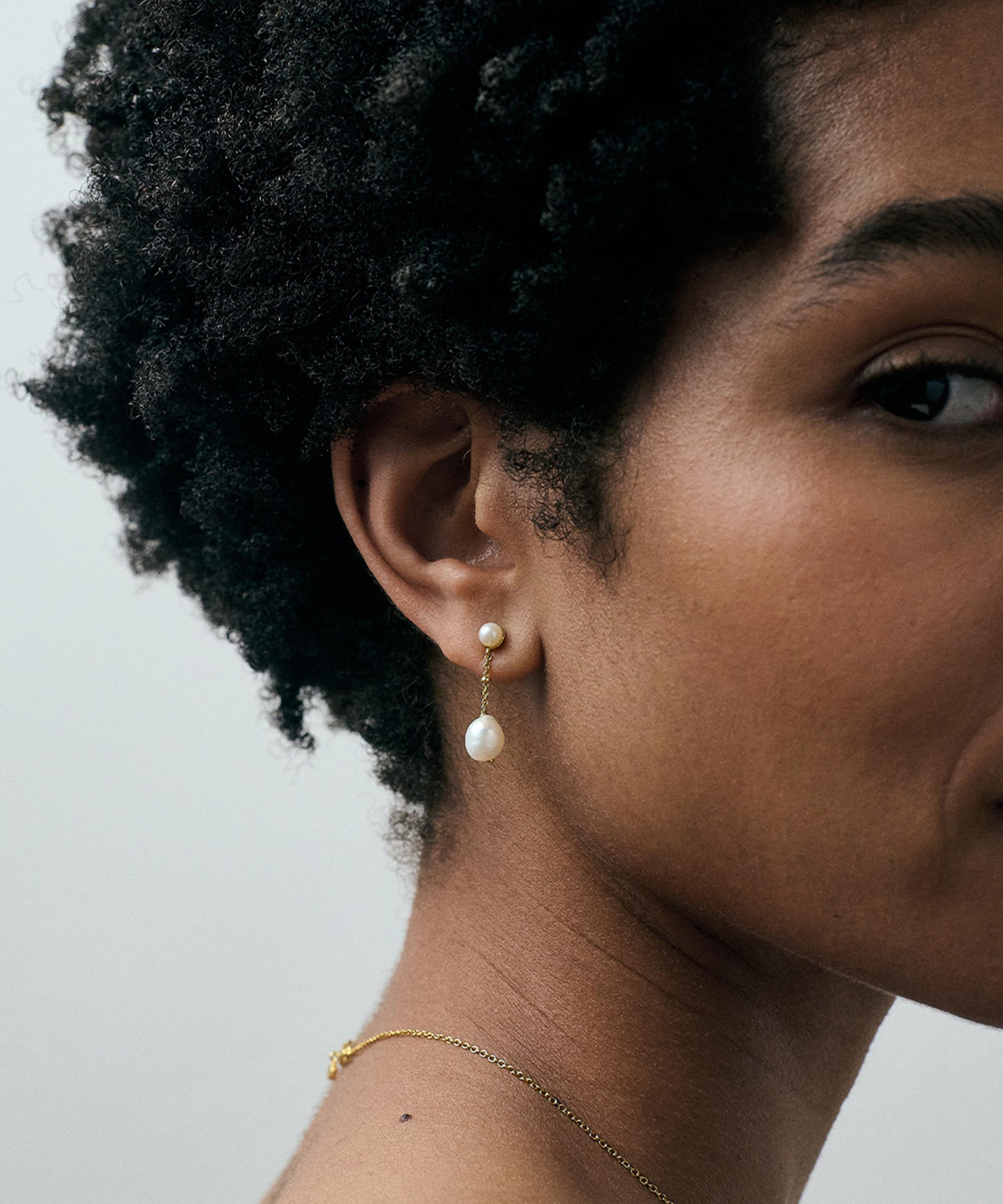 Astley Clarke - 18ct Gold-Plated Vermeil Silver Pearl Chain Stud Earrings image number 1