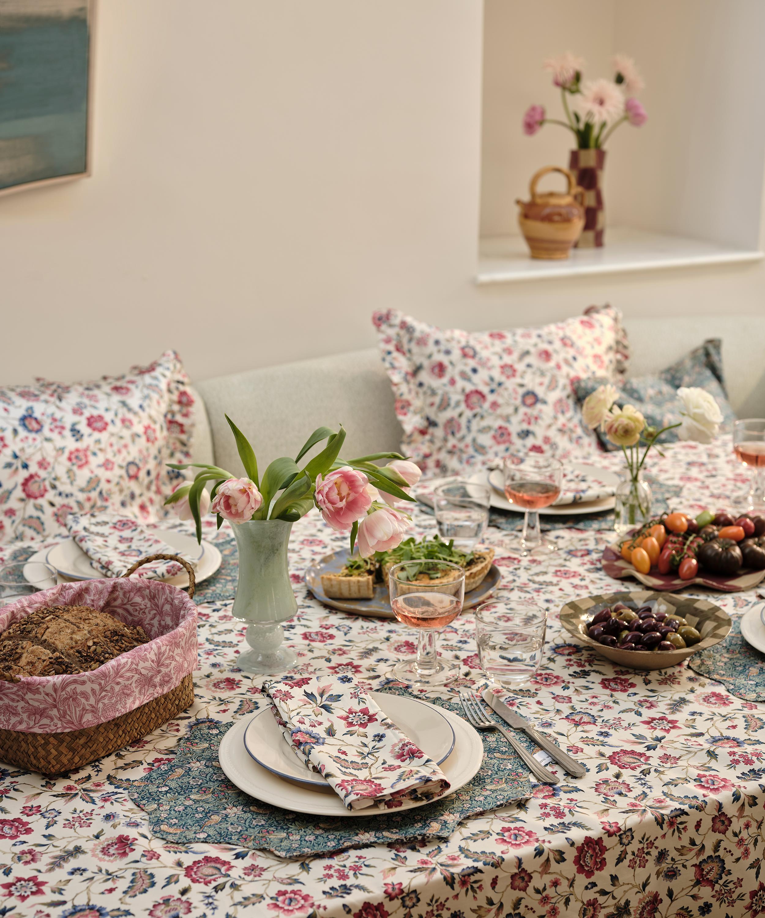 Coco & Wolf - Eva Belle Ardington Cotton Sateen Medium Tablecloth image number 2