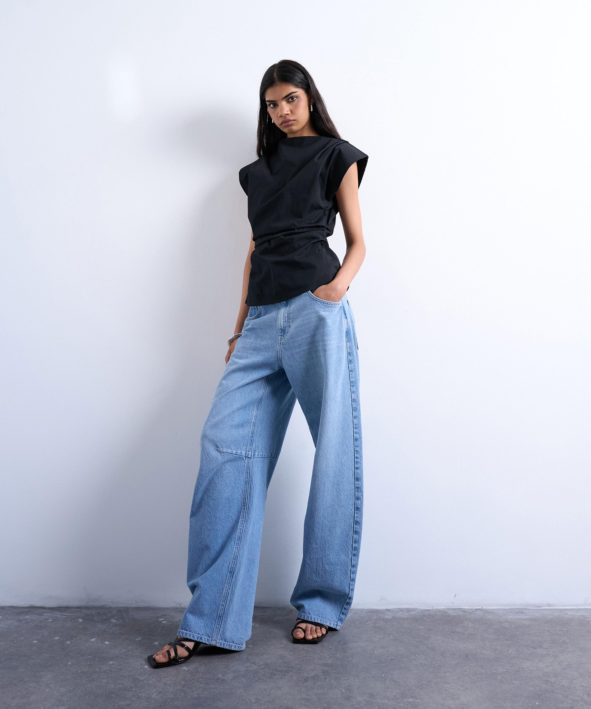 TOPSHOP - Buttermilk Waisted Structured Shoulder Top image number 2