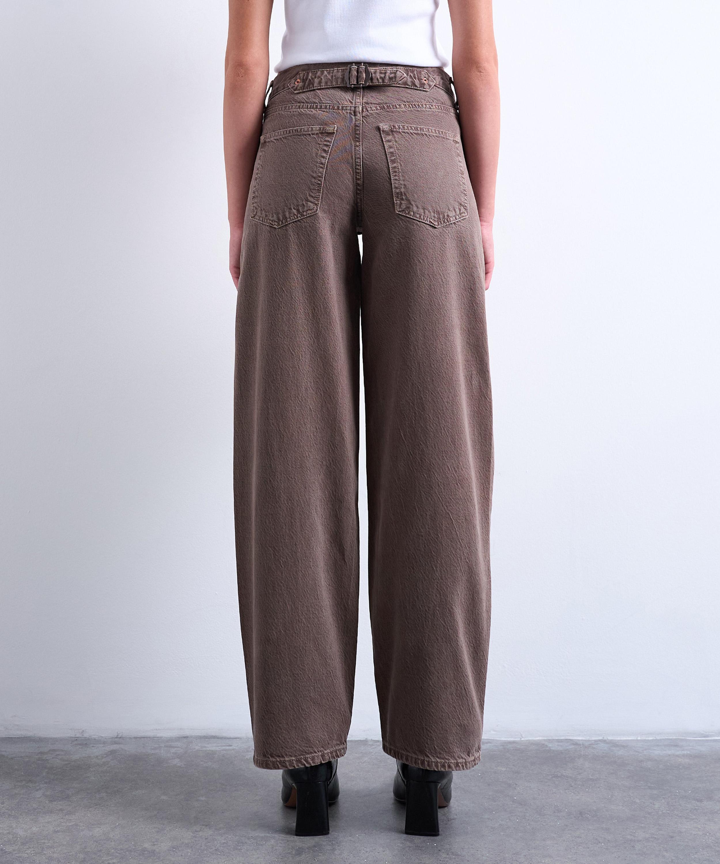 TOPSHOP - Otter Cinch Low-Rise Jeans image number 3