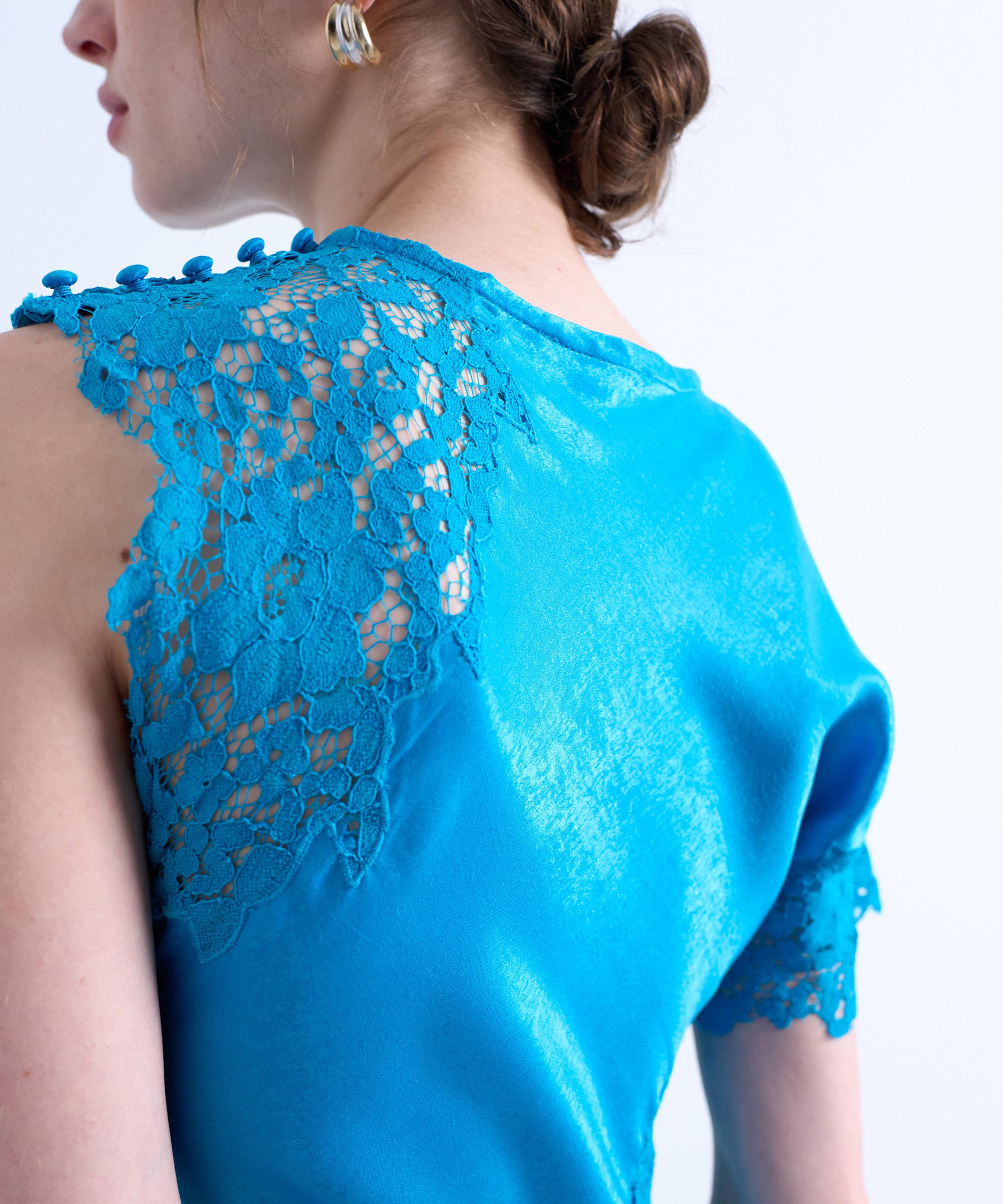 TOPSHOP - Deep Blue Lace Insert Grown-On Shoulder Midi Dress image number 2