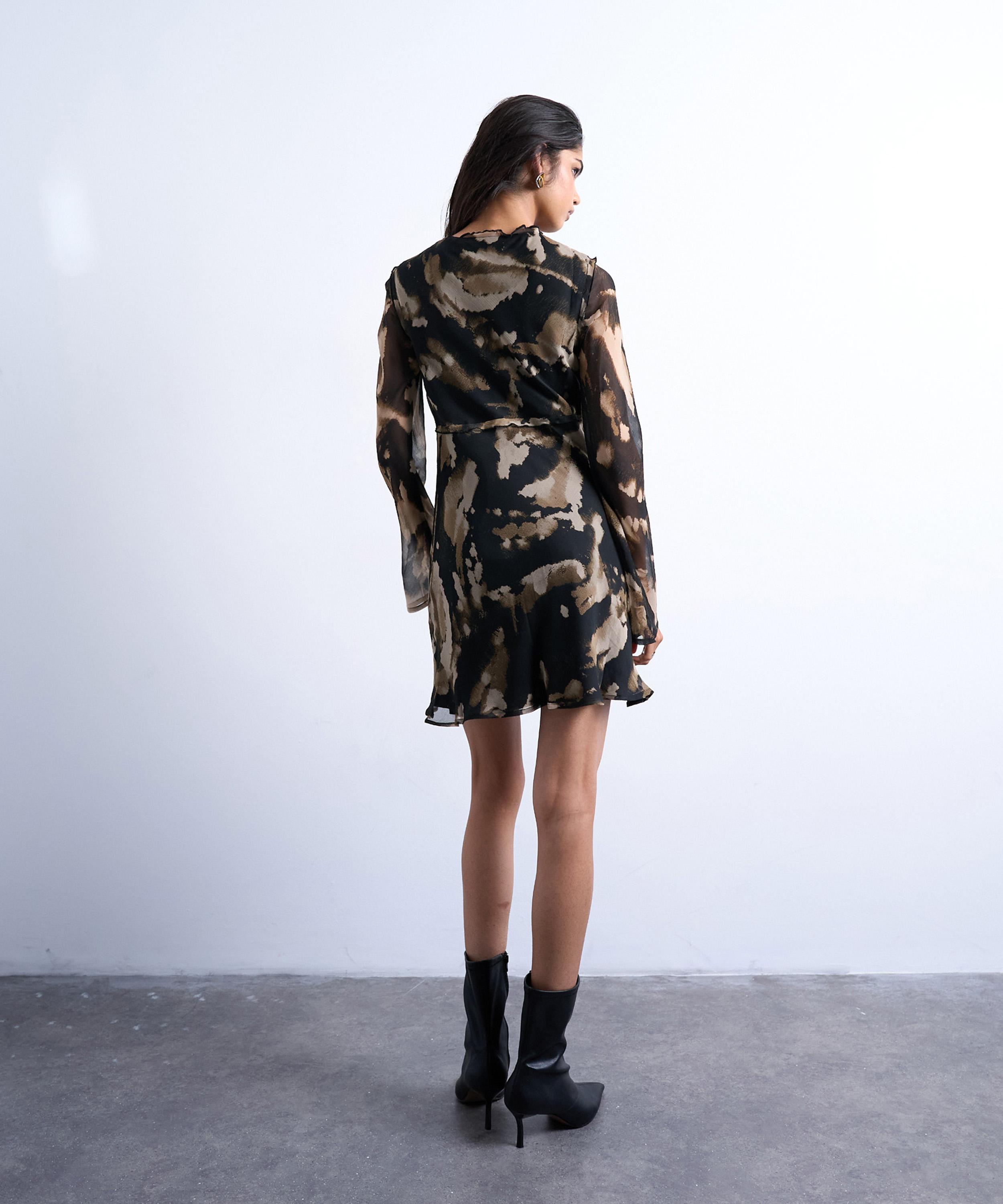 TOPSHOP - Abstract Tie Front Long-Sleeve Mini Tea Dress image number 3