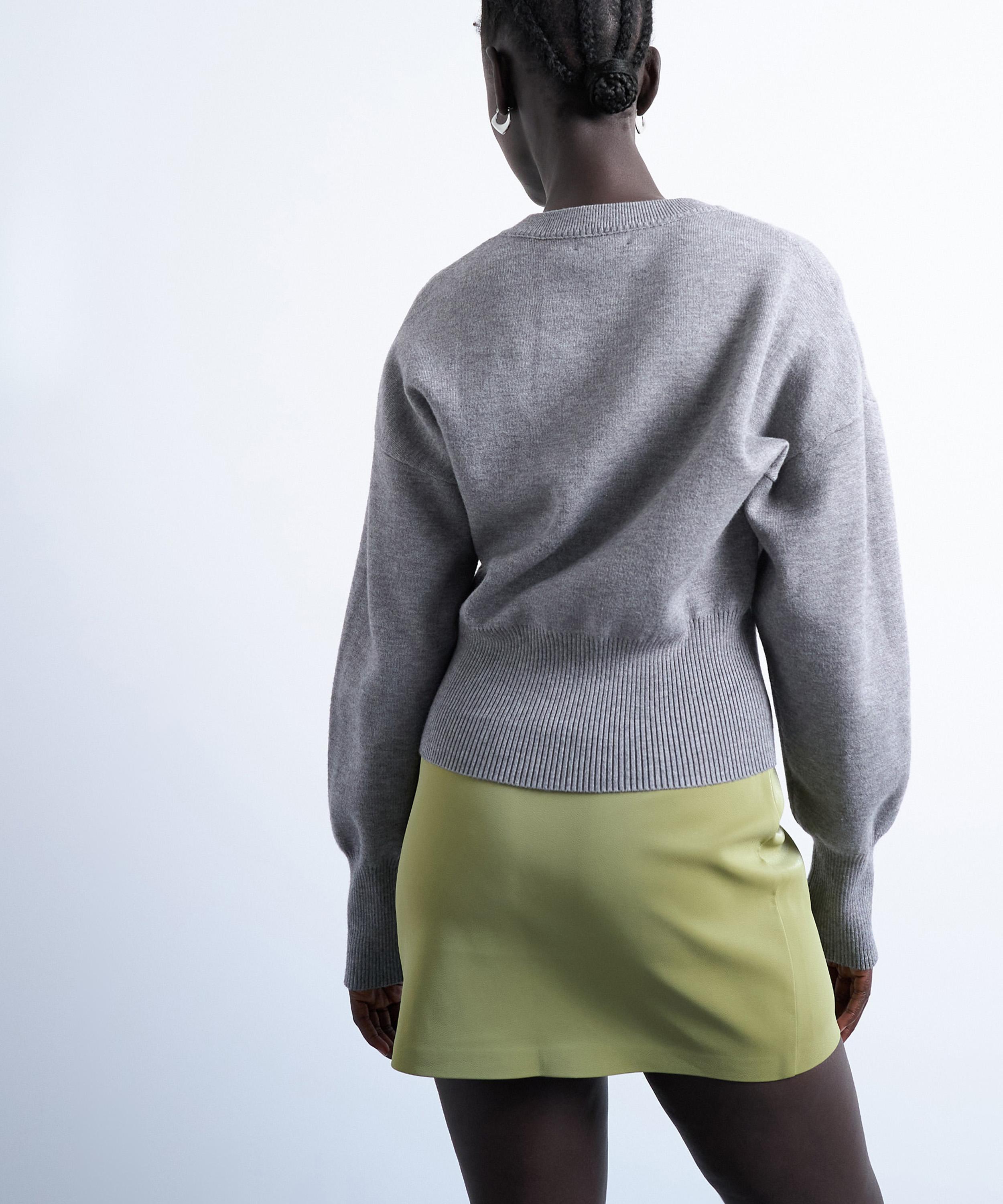 TOPSHOP - Avocado Faux Leather Textured Mini Pelmet Skirt image number 3
