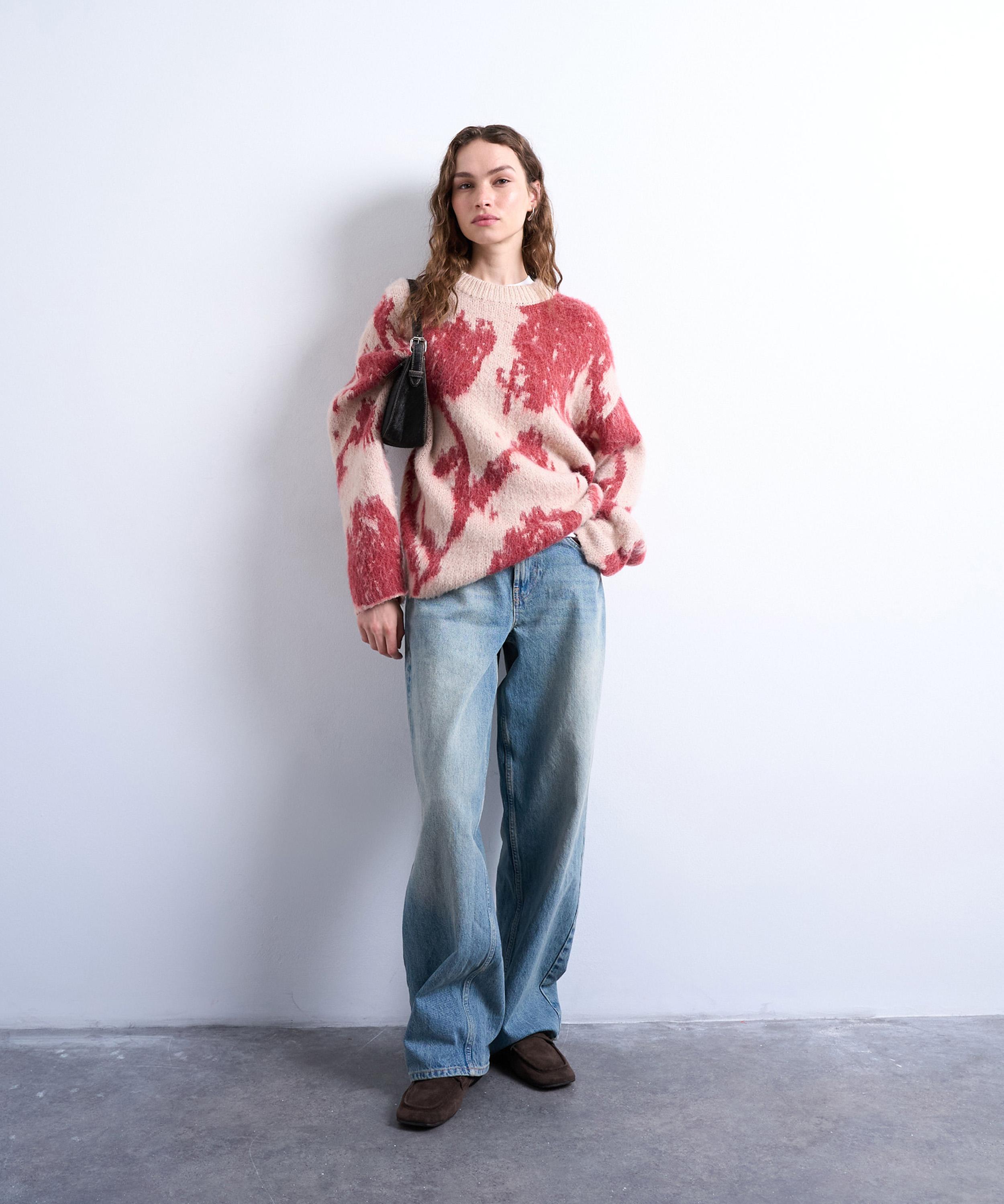 TOPSHOP - Pink Knitted Blurred Floral Jumper image number 2