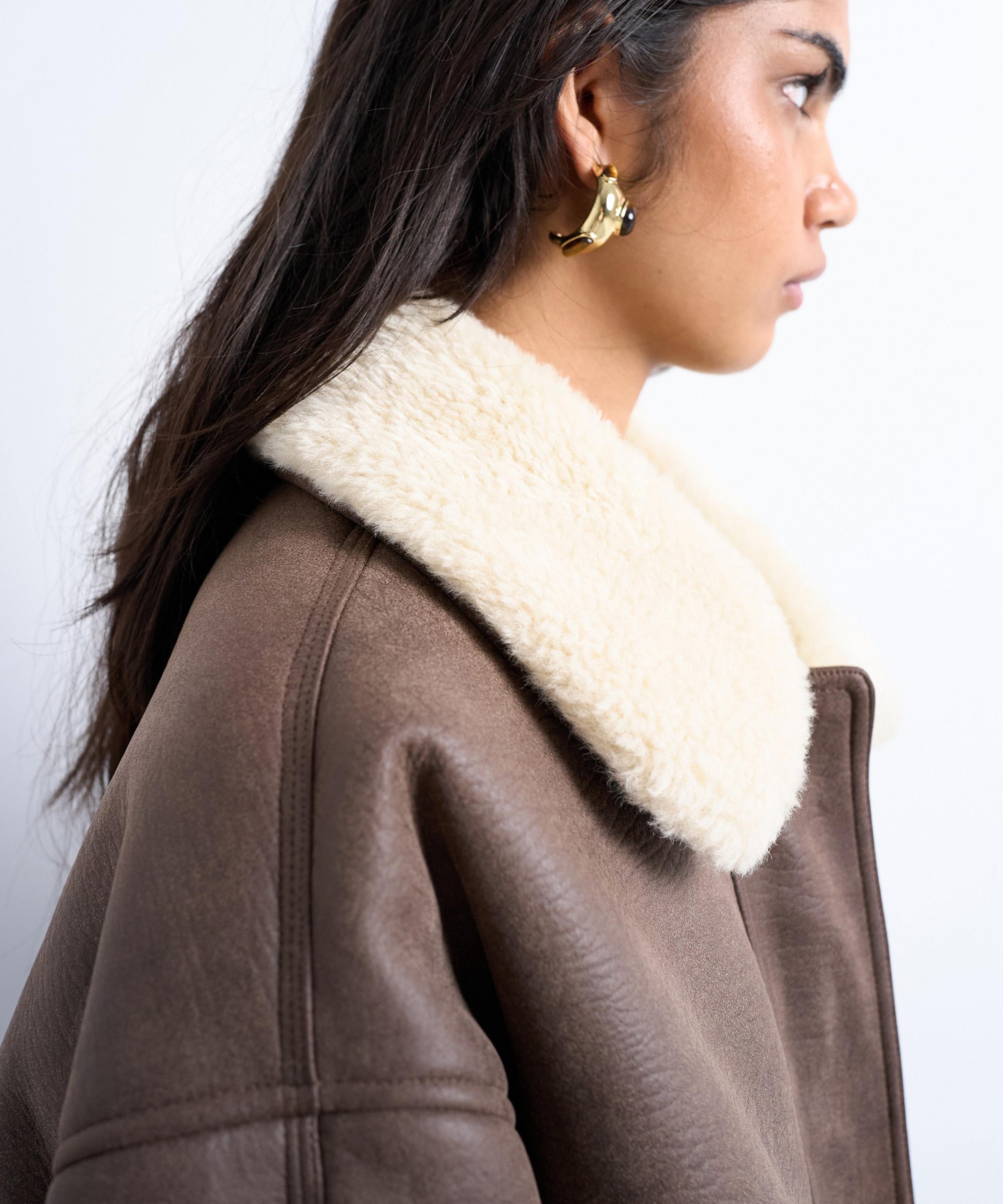 TOPSHOP - This Brown Shearling Aviator Bomber Jacket image number 2