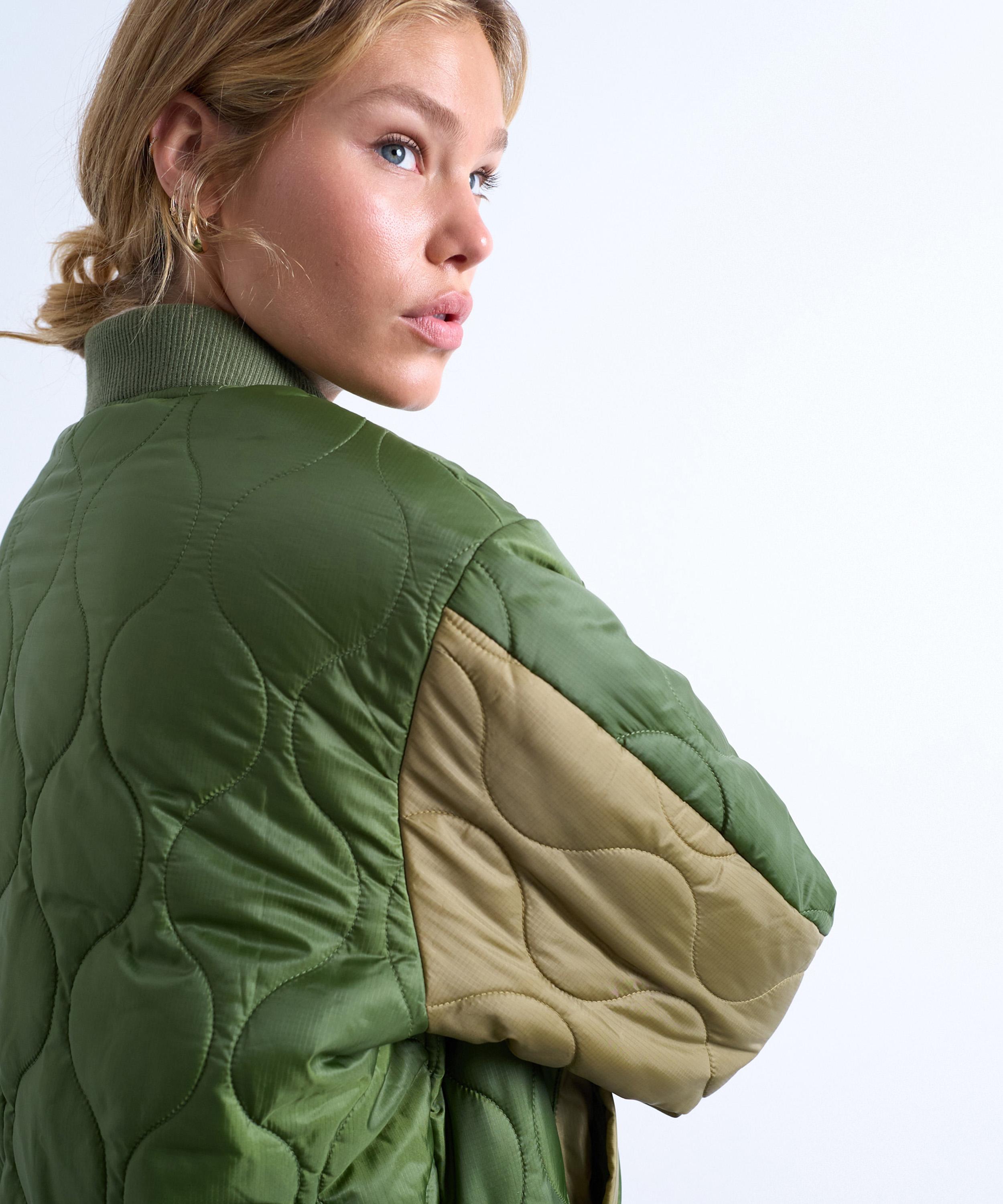 TOPSHOP - Green Contrast Liner Bomber Jacket image number 2