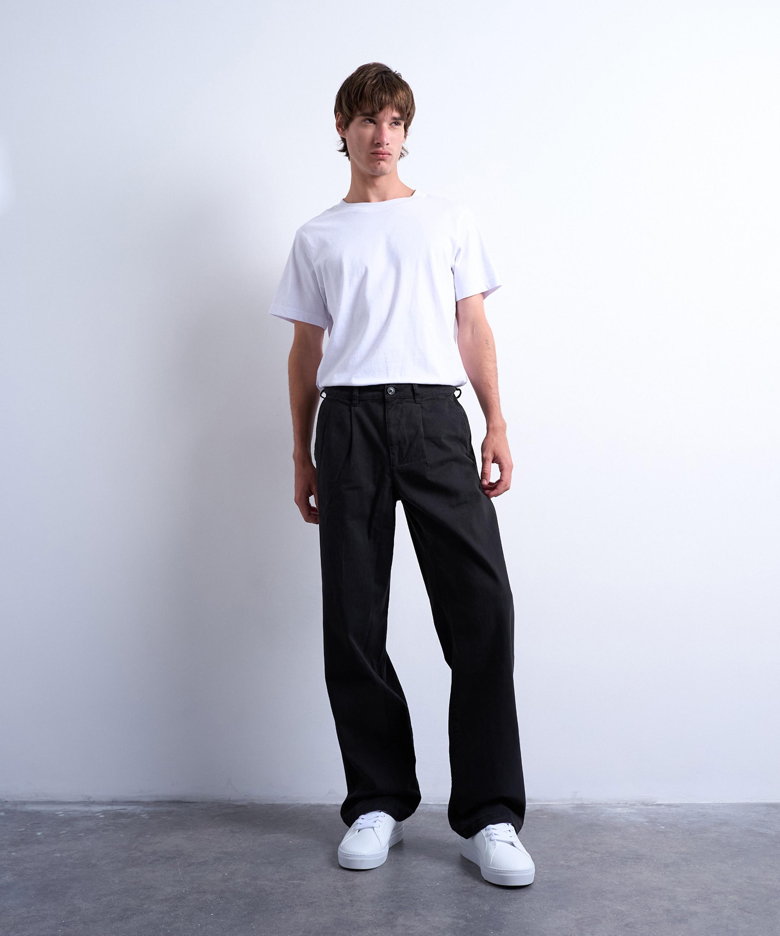 TOPMAN - Black Baggy Fit High-Waisted Twill Trousers image number 1