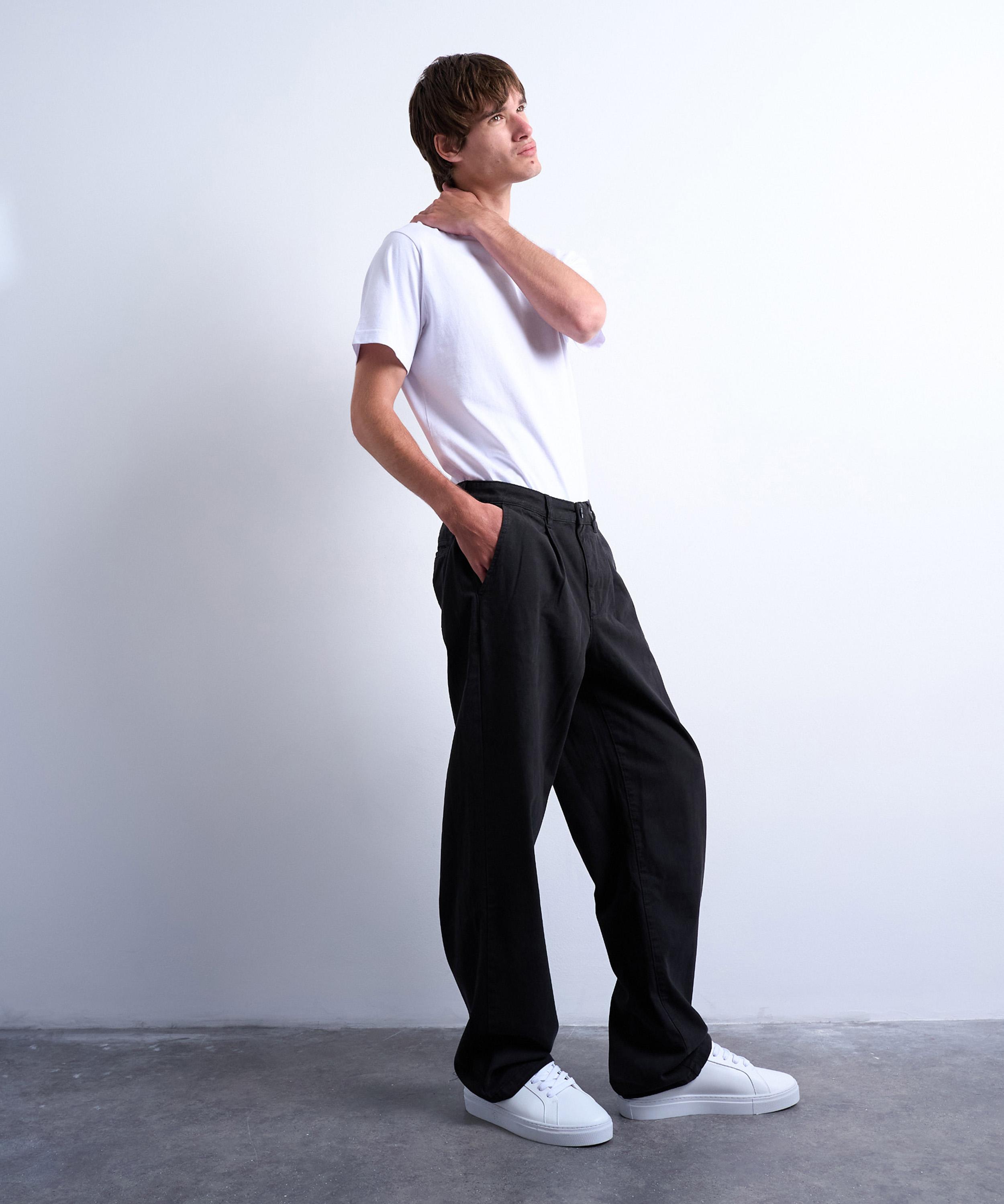 TOPMAN - Black Baggy Fit High-Waisted Twill Trousers image number 2